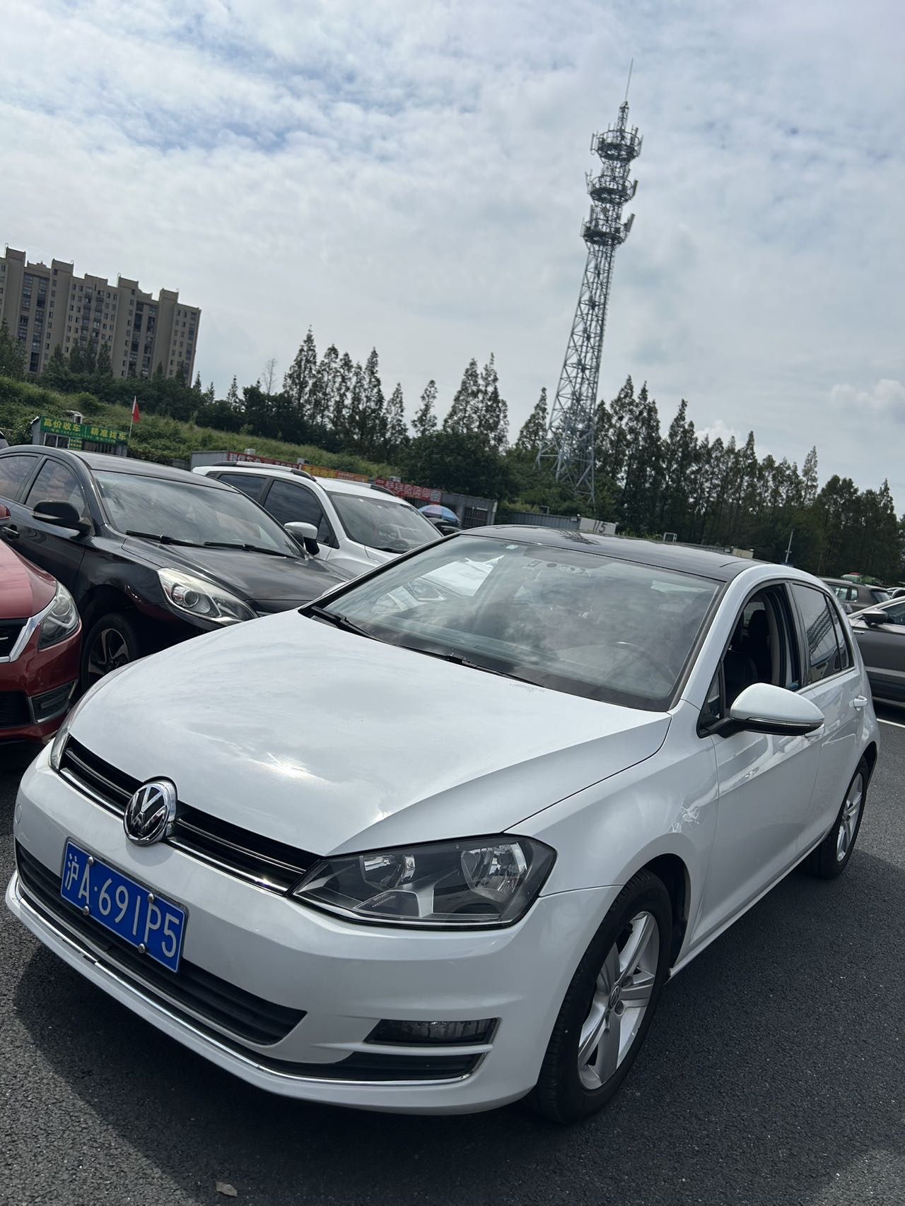 Volkswagen Golf 2015 car image #2