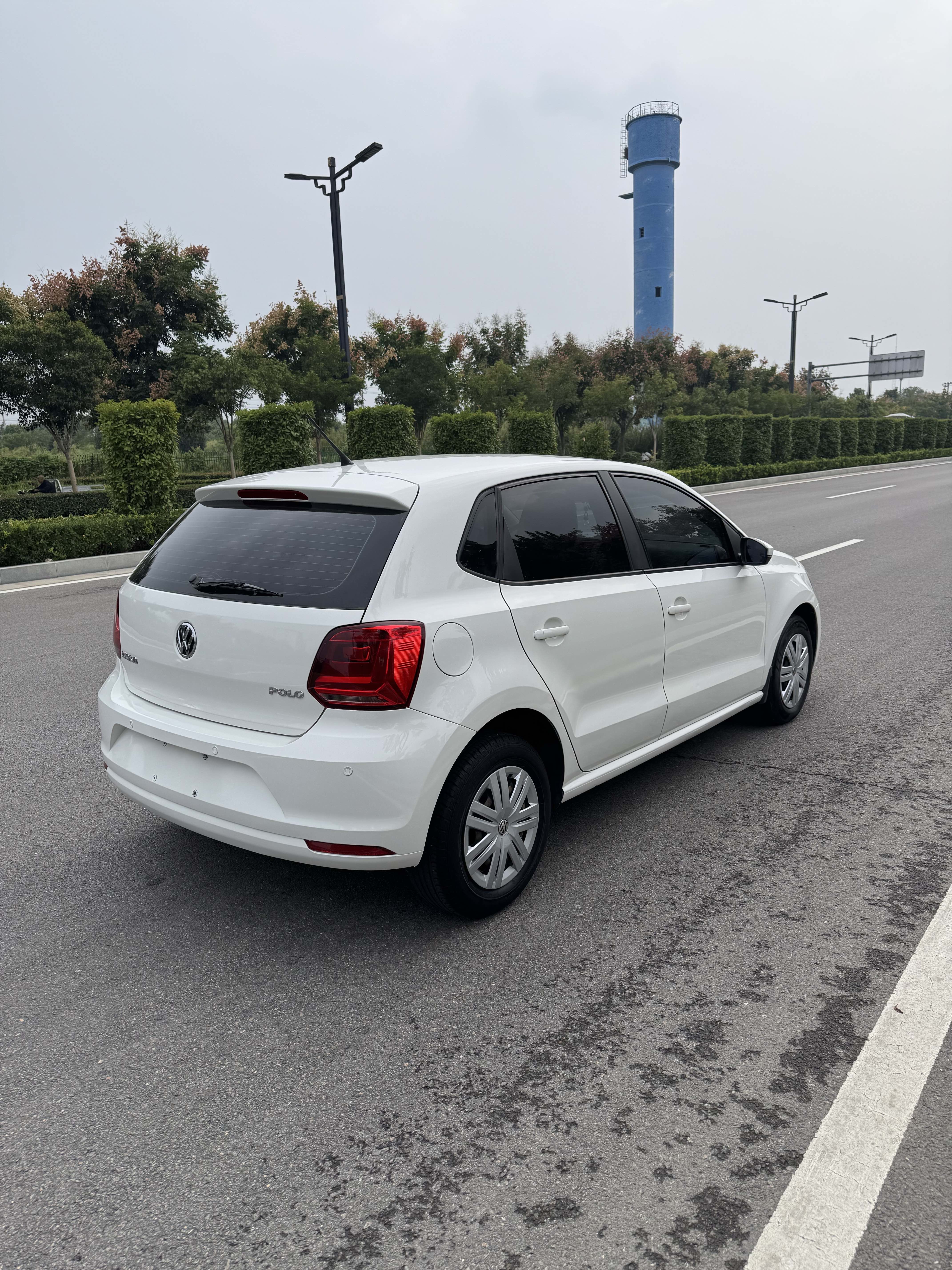 Volkswagen Polo 2017 car image #8
