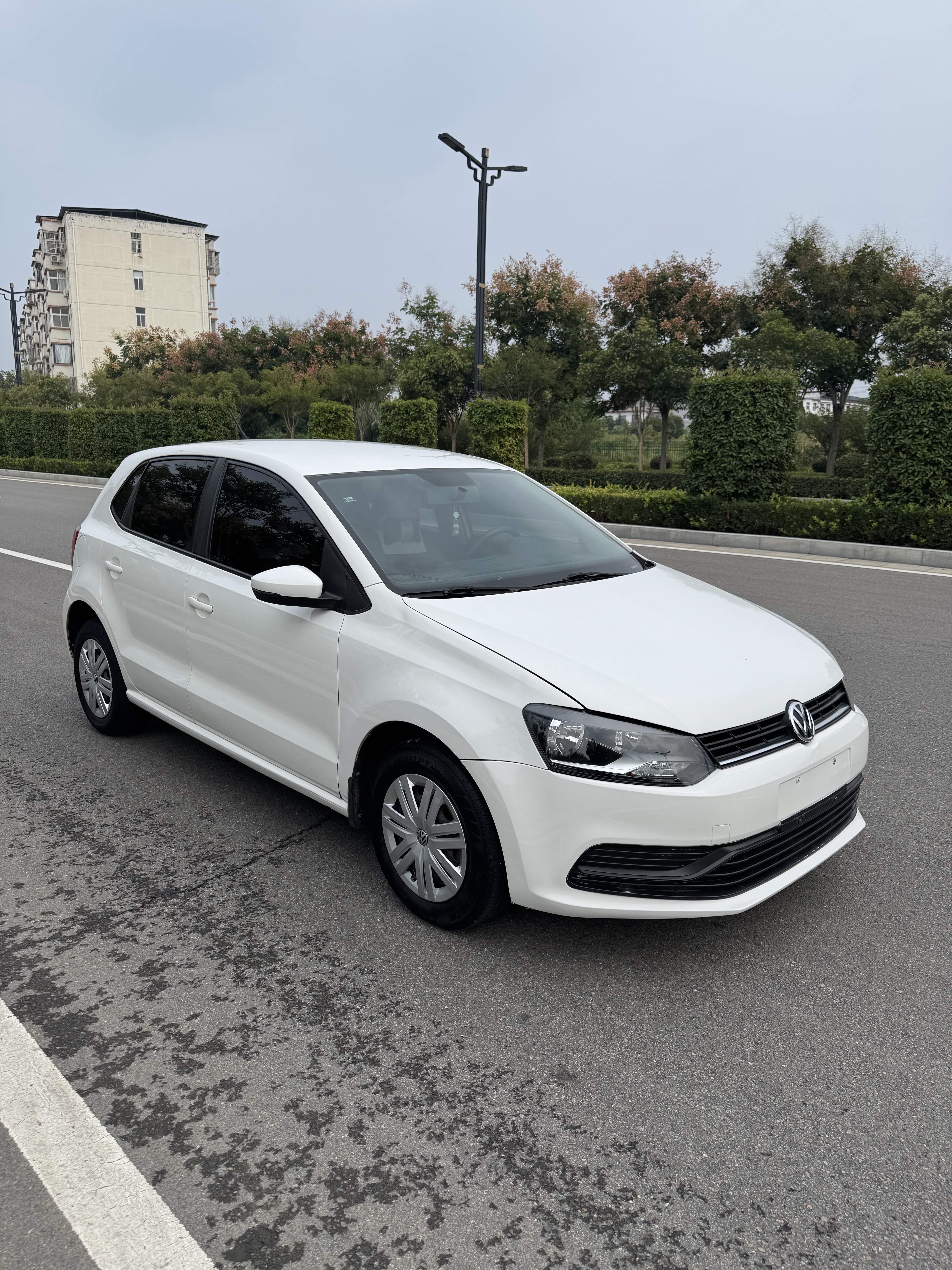 Volkswagen Polo 2017 car image #5