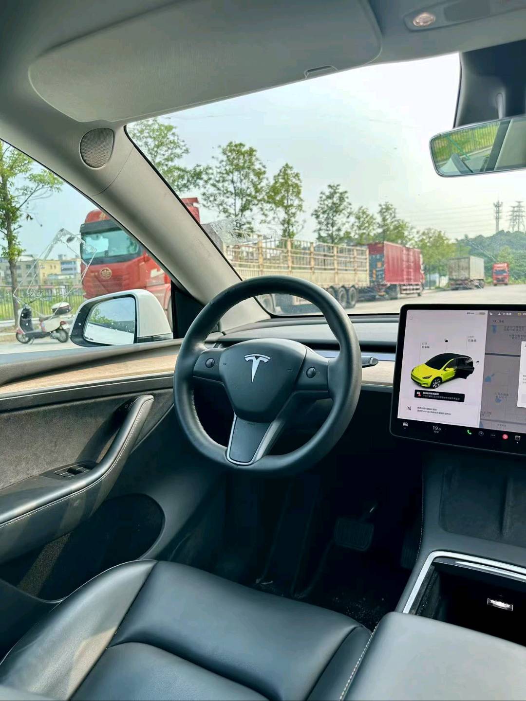 Tesla Model Y 2021 car image #9