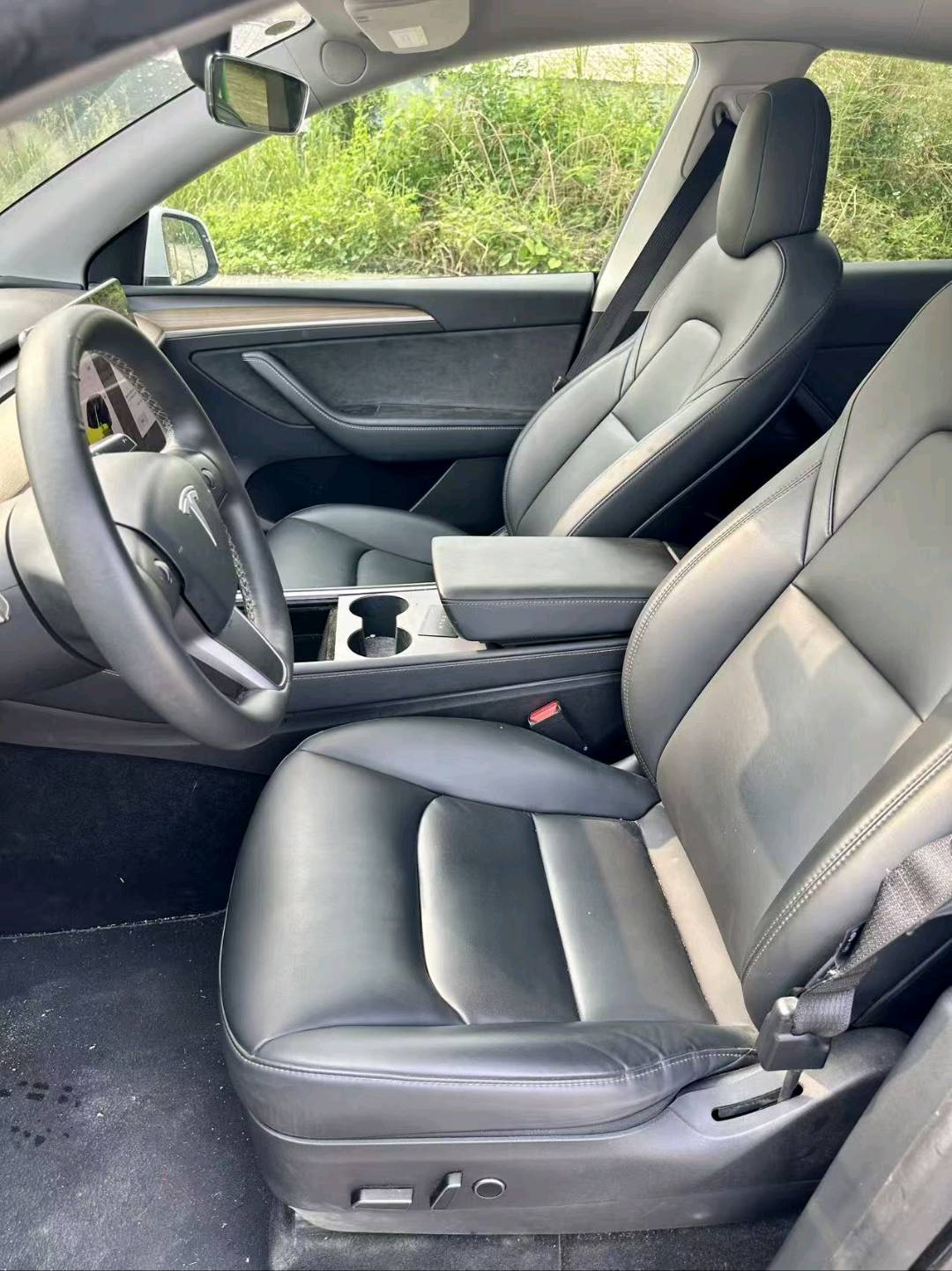 Tesla Model Y 2021 car image #5