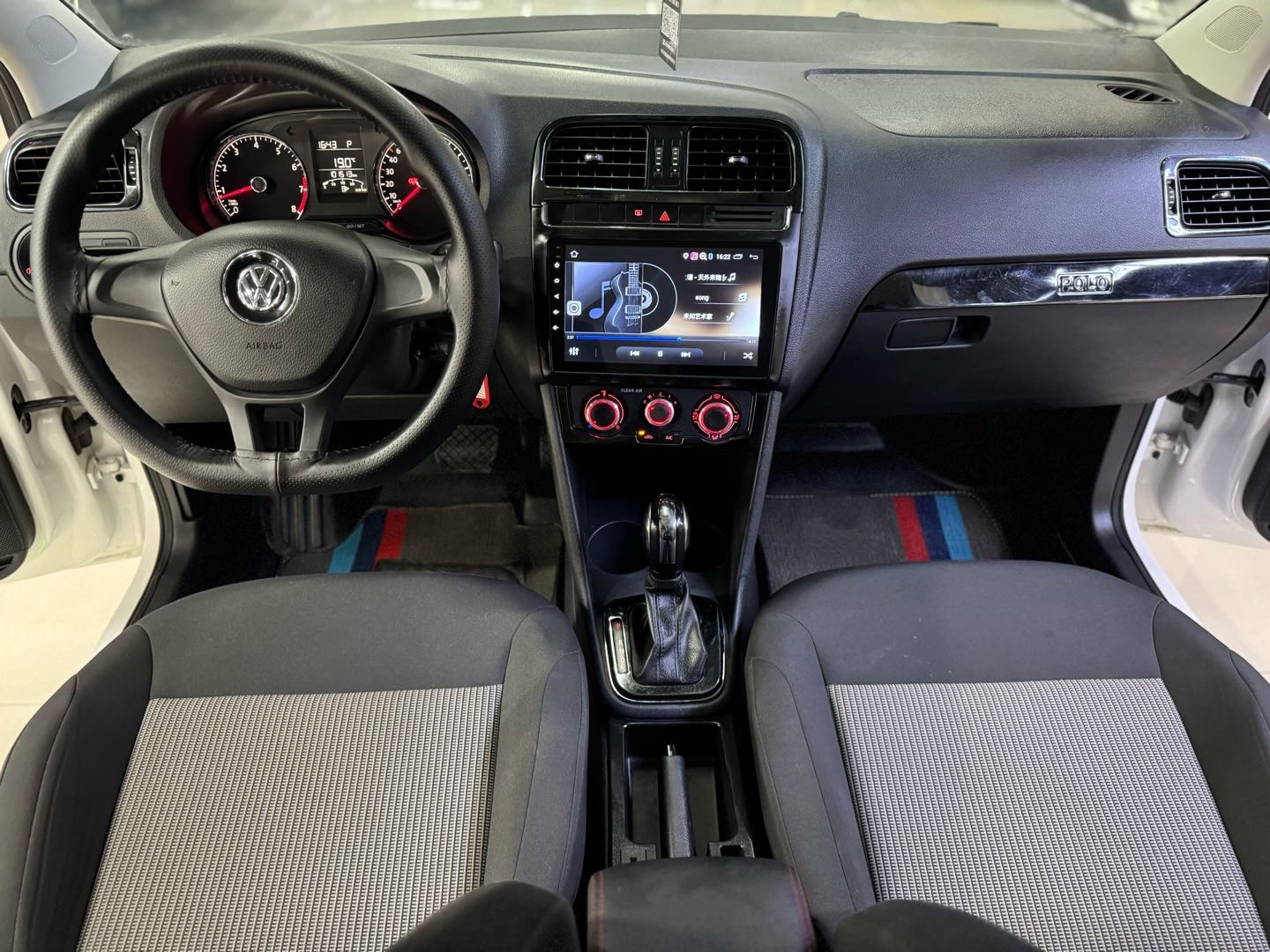 Volkswagen Polo 2017 car image #7