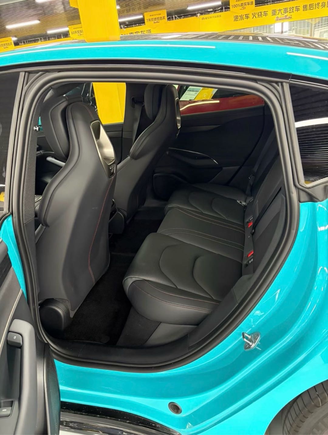 MI SU7 2024 car image #8