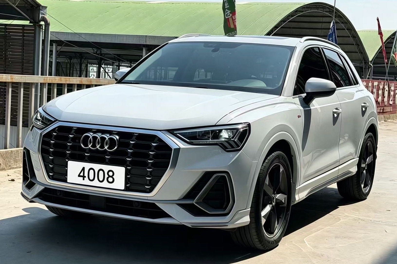 Audi Q3 2020 car image #2