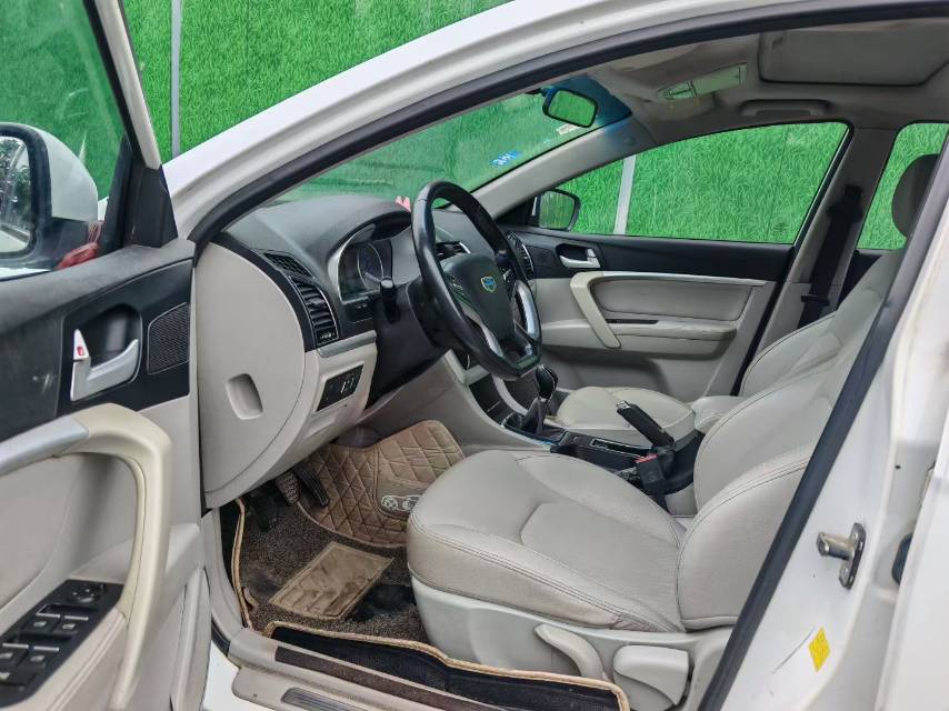 GEELY Emgrand 2015 car image #10