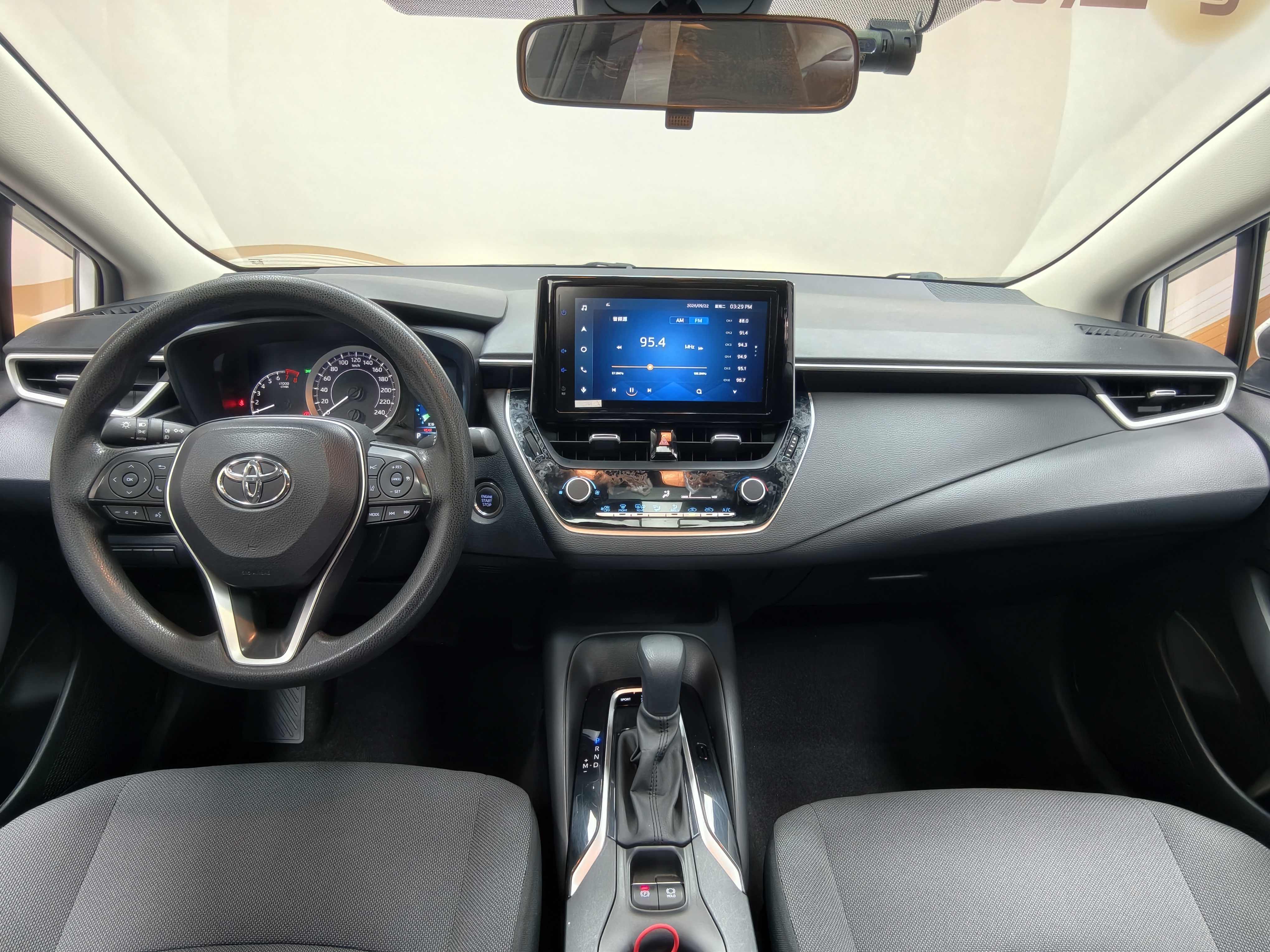 Toyota Corolla 2021 #10 Toyota Corolla 2021 car image #10