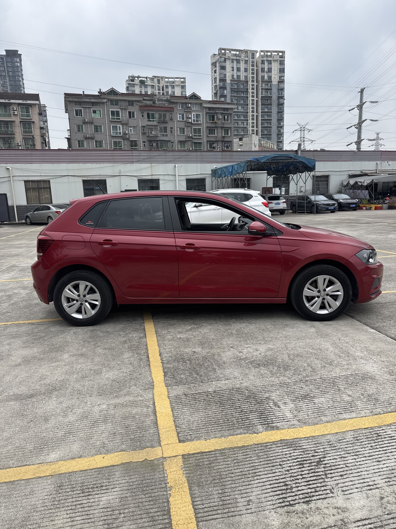 Volkswagen Polo 2021 car image #6