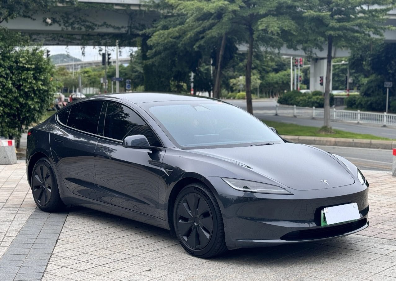Tesla Model 3 2025 car image #5