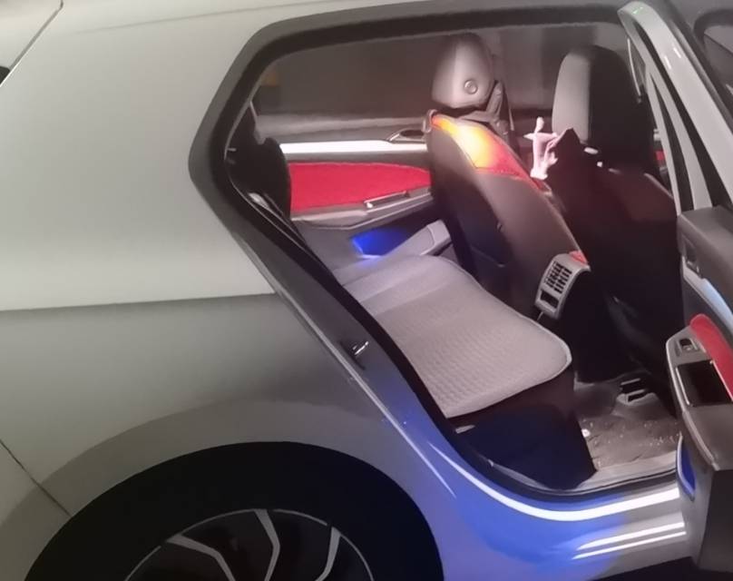 2021 car image #13