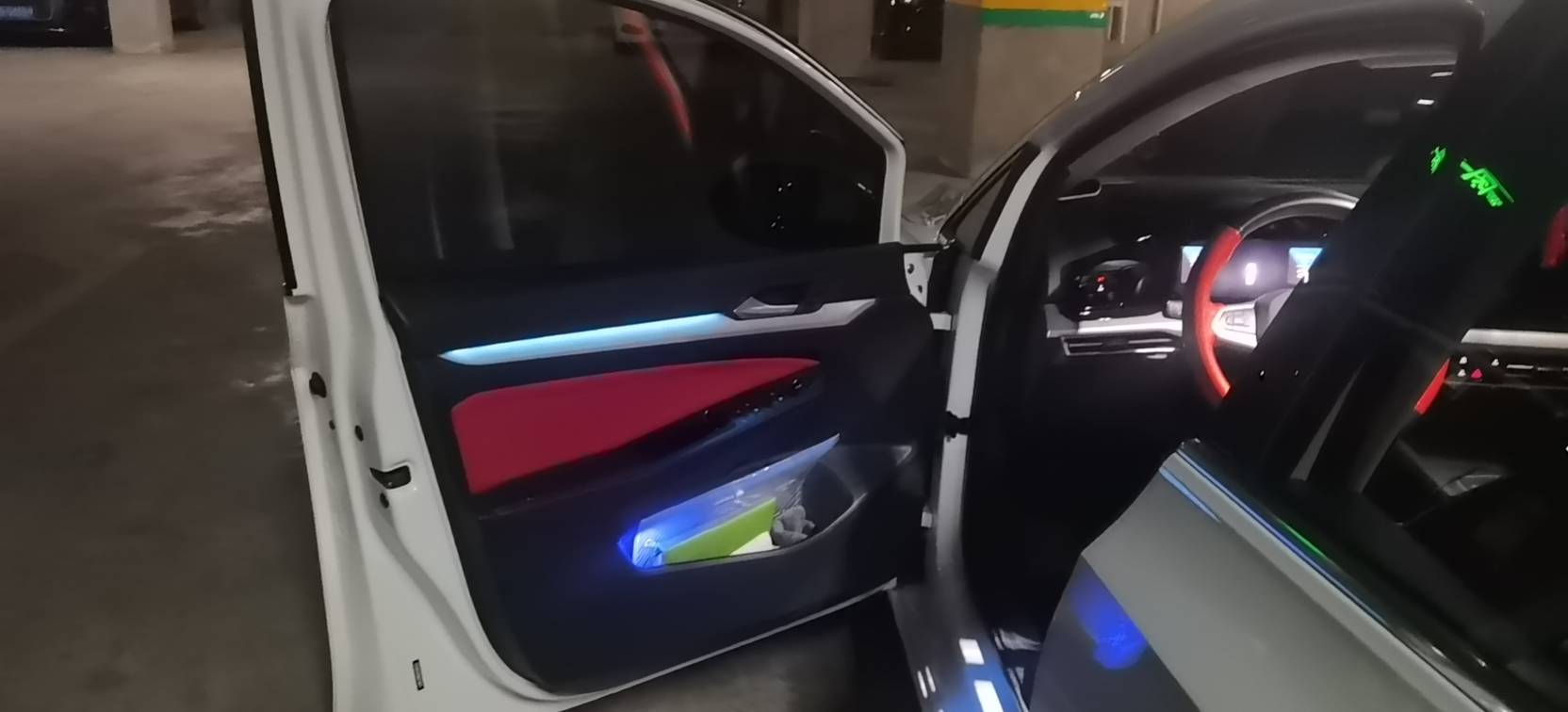 2021 car image #6