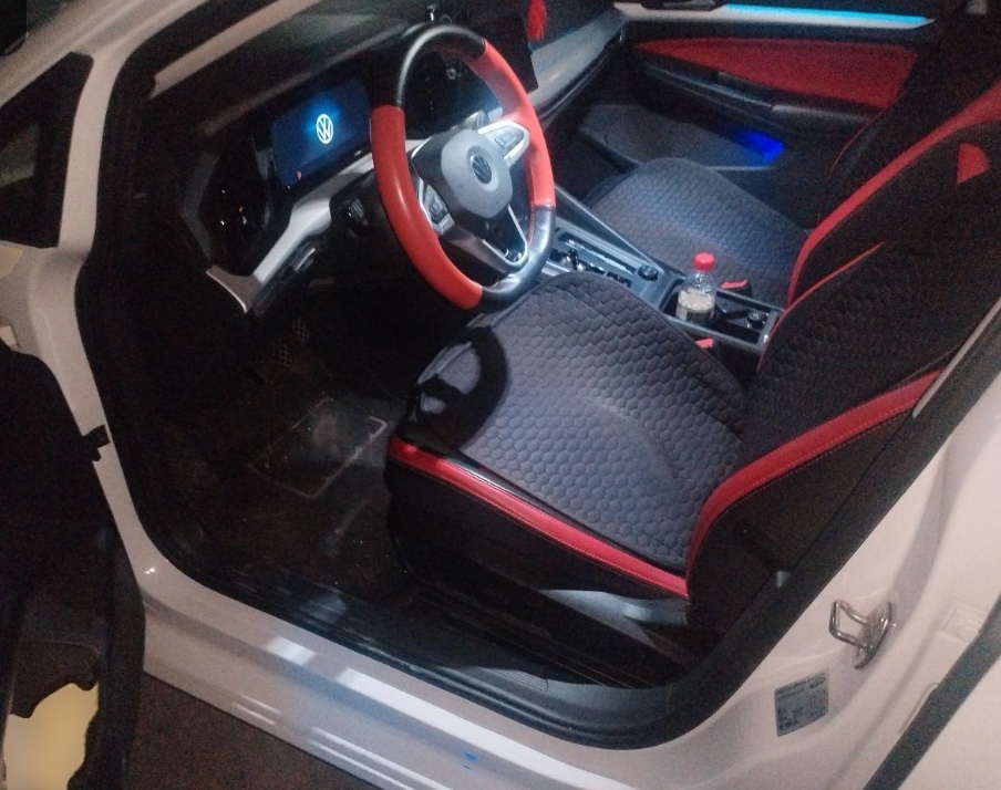 2021 car image #23