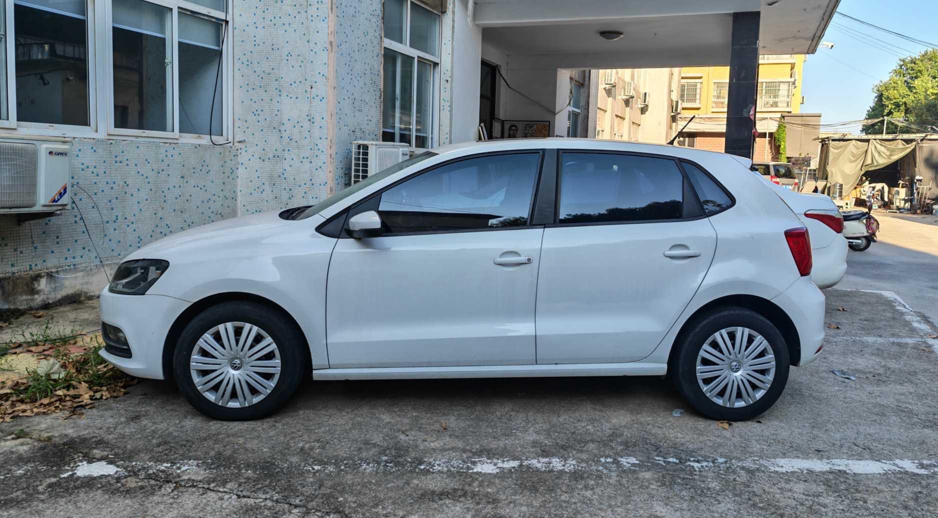 Volkswagen Polo 2016 car image #6