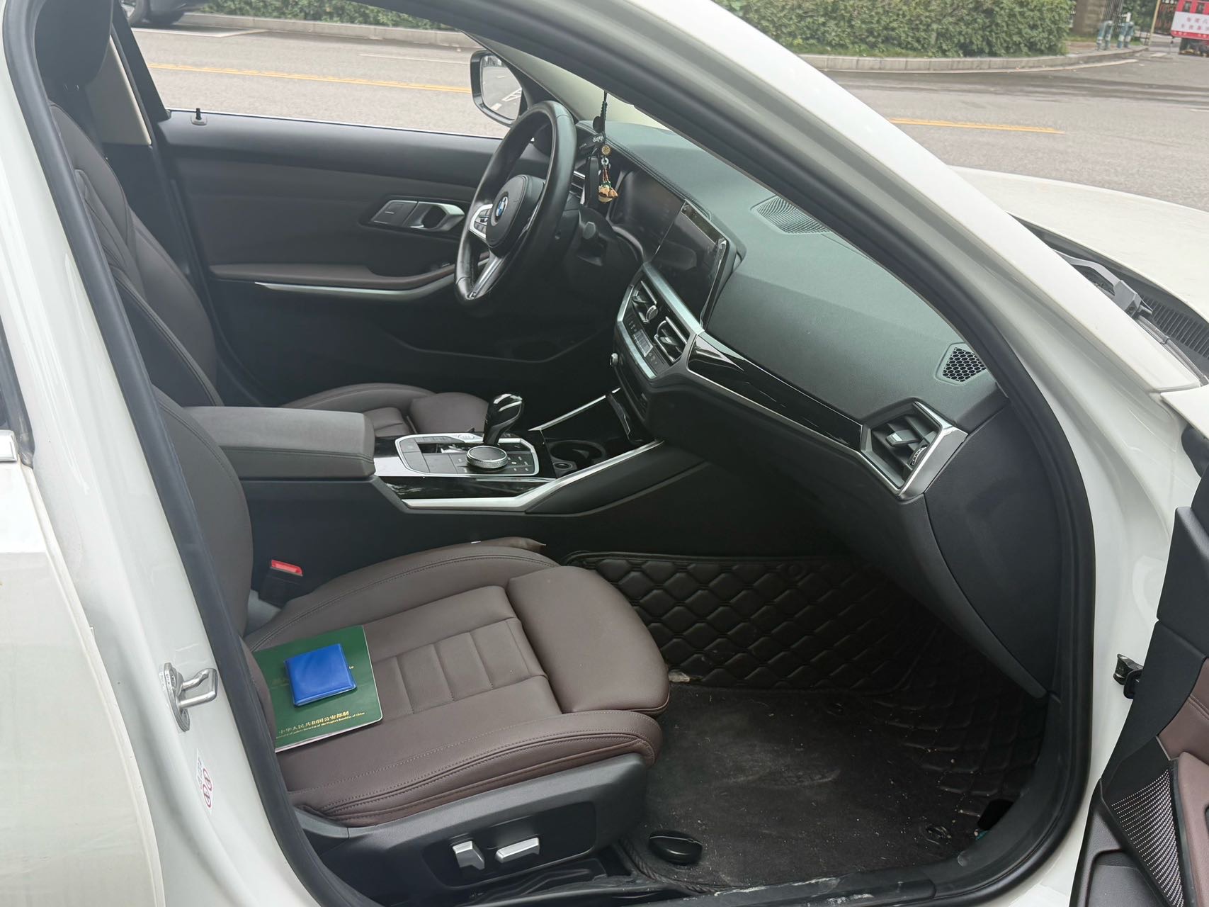 BMW 3 Series 2021 car image #4