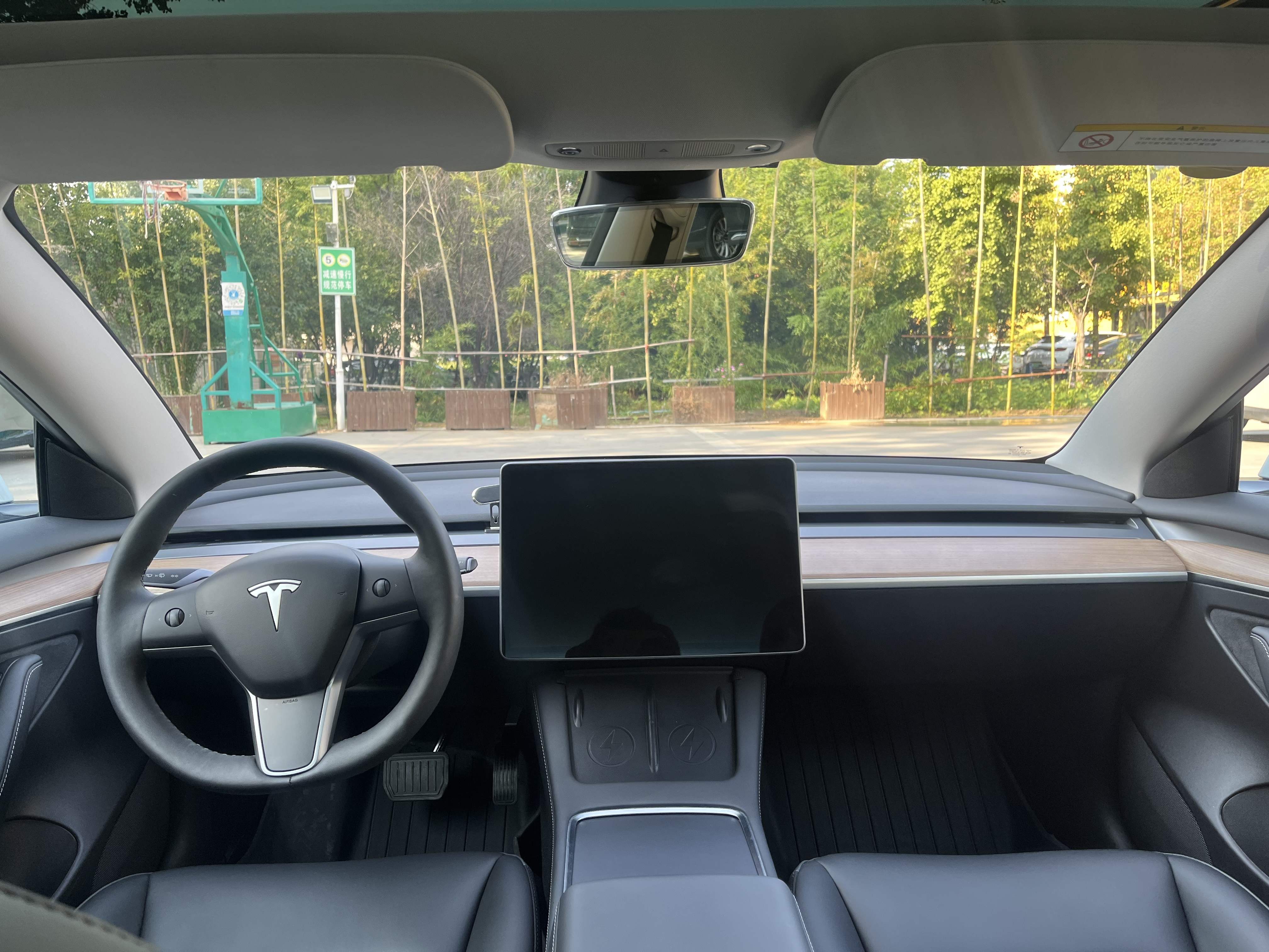 Tesla Model 3 2022 car image #6