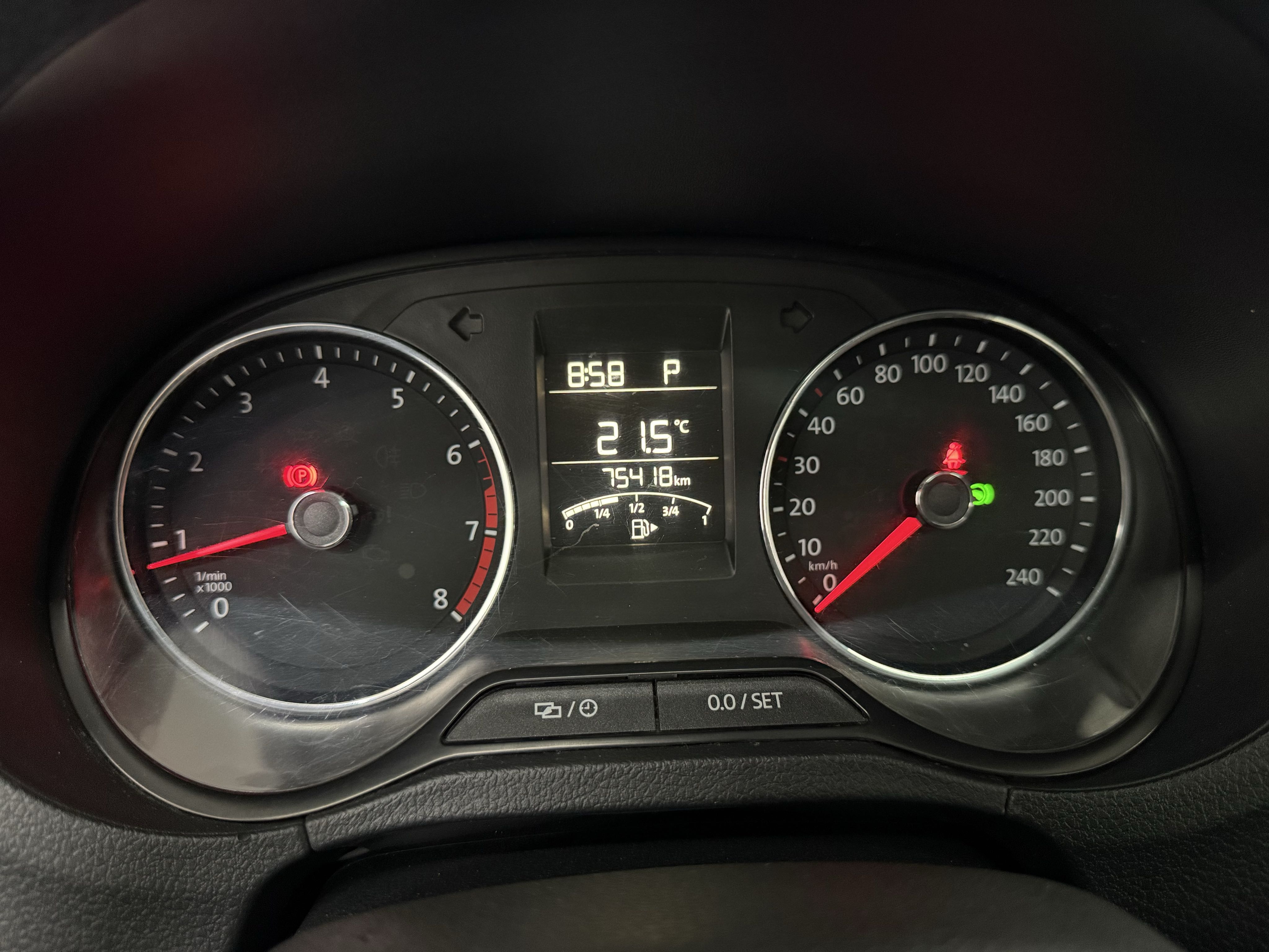 Volkswagen Polo 2017 car image #13