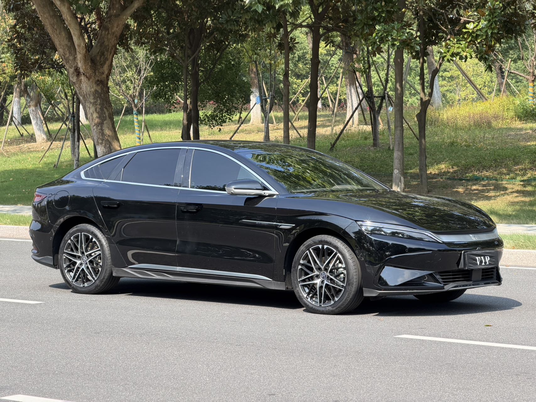 BYD Han 2025 car image #5