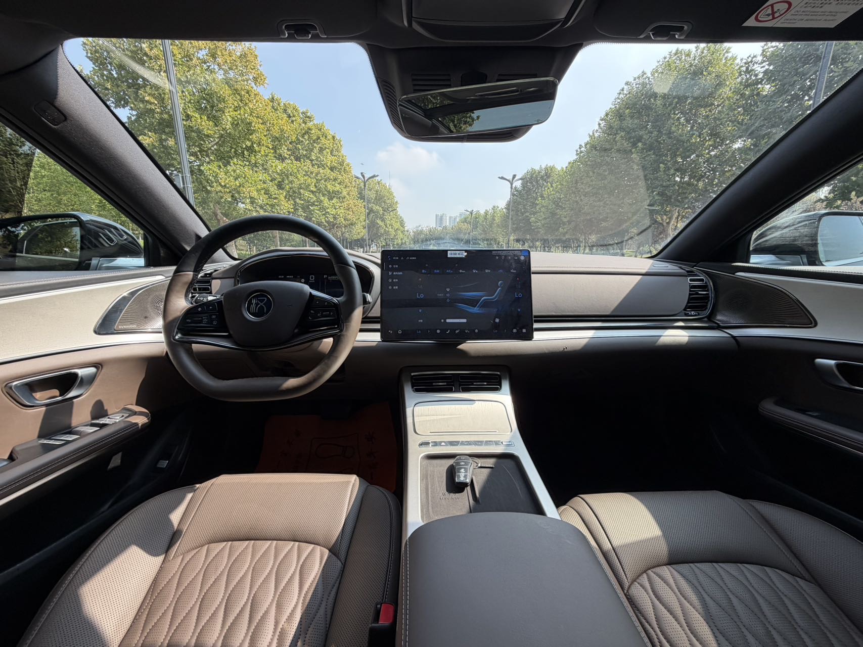 BYD Han 2025 car image #6