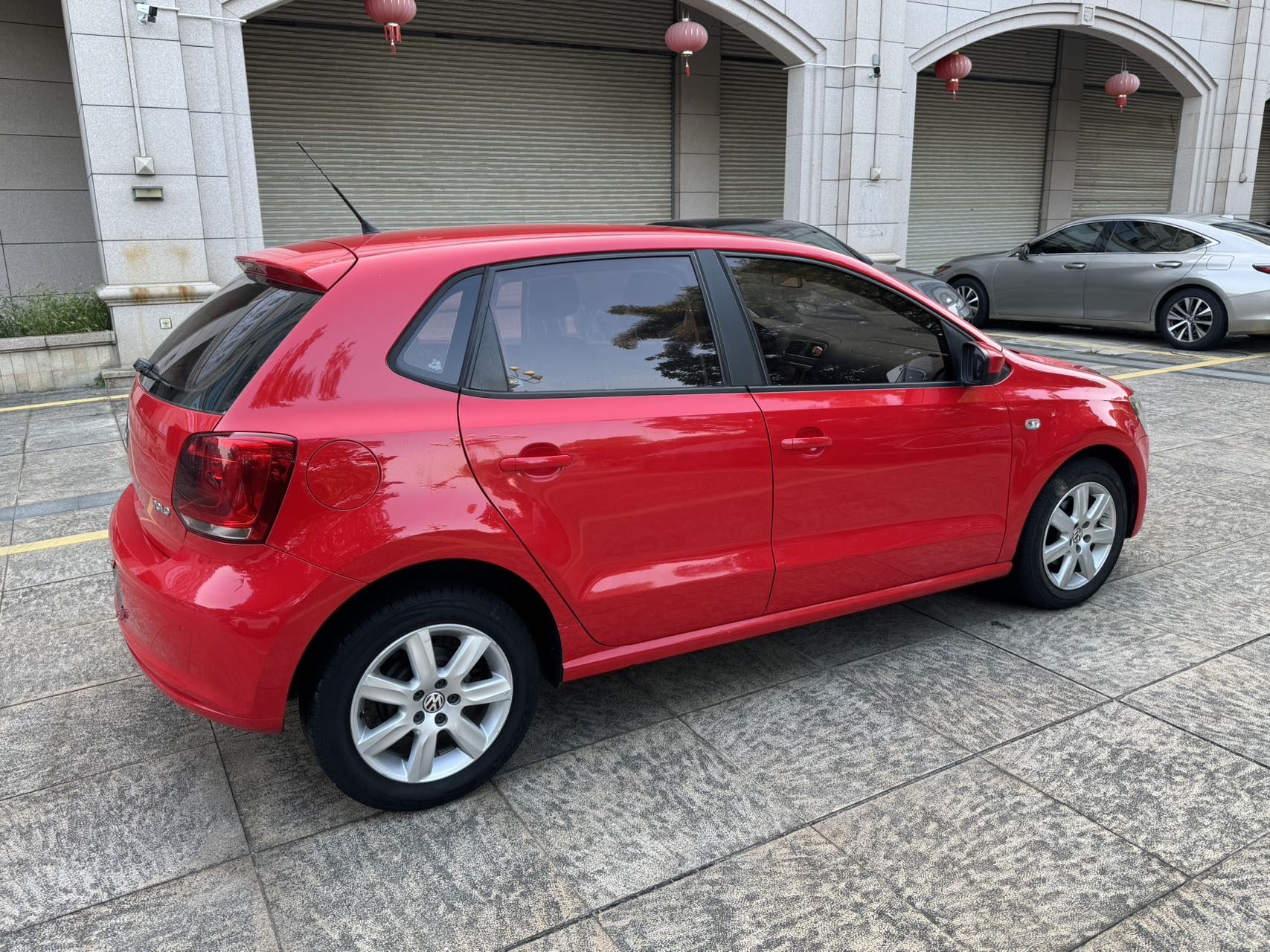 Volkswagen Polo 2014 car image #11
