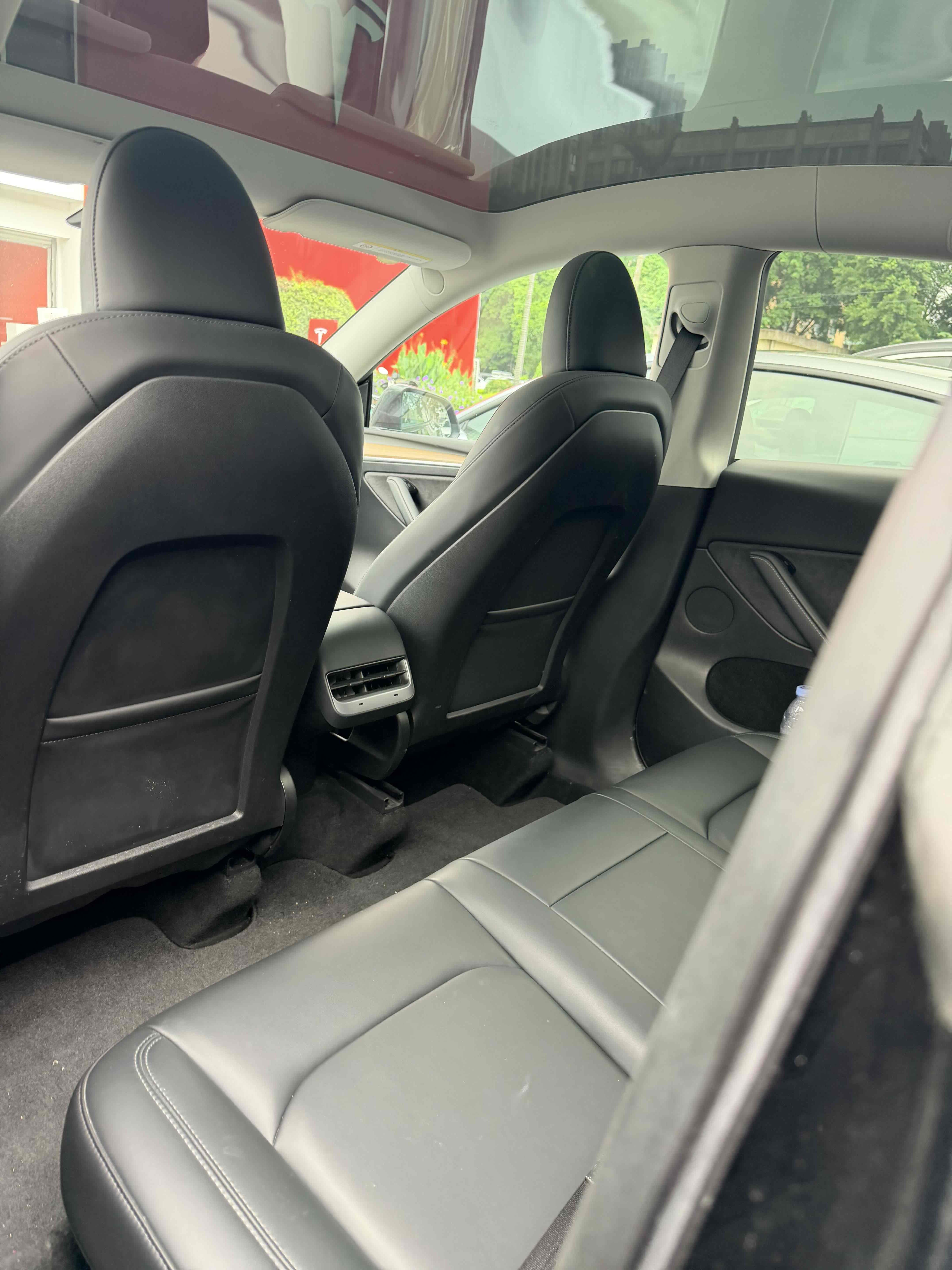 Tesla Model Y 2022 #9 Tesla Model Y 2022 car image #9