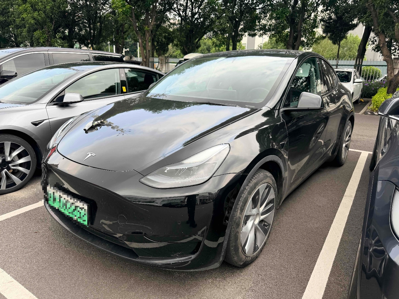 Tesla Model Y 2022 #2 Tesla Model Y 2022 car image #2