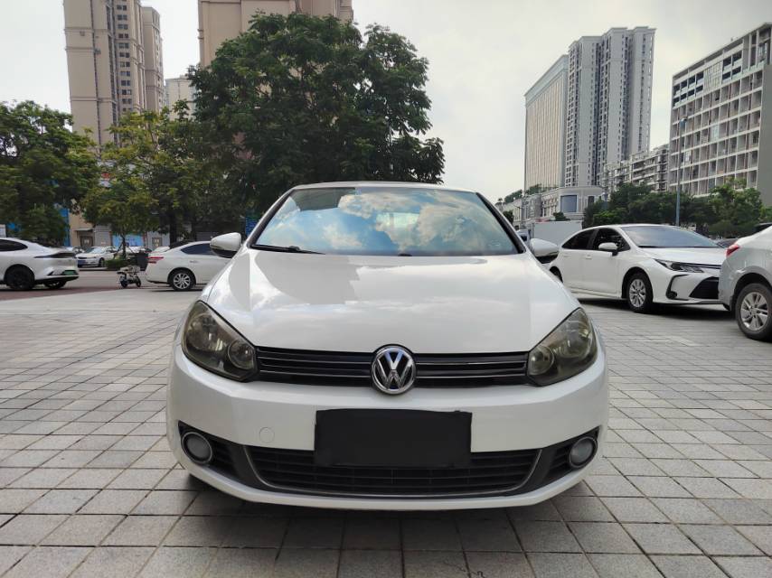 Volkswagen Golf 2011 car image #4