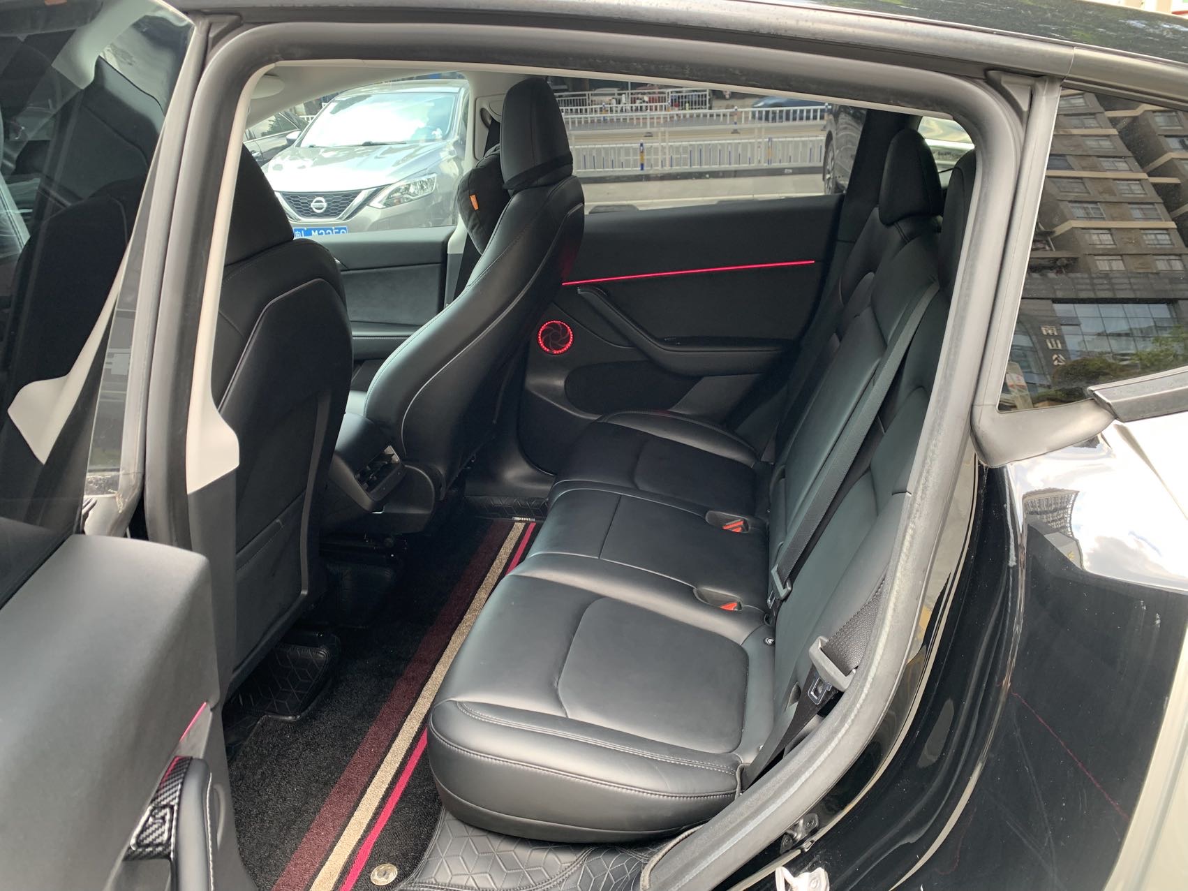 Tesla Model Y 2023 #10 Tesla Model Y 2023 car image #10
