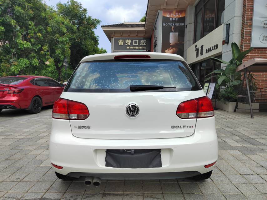 Volkswagen Golf 2011 car image #10