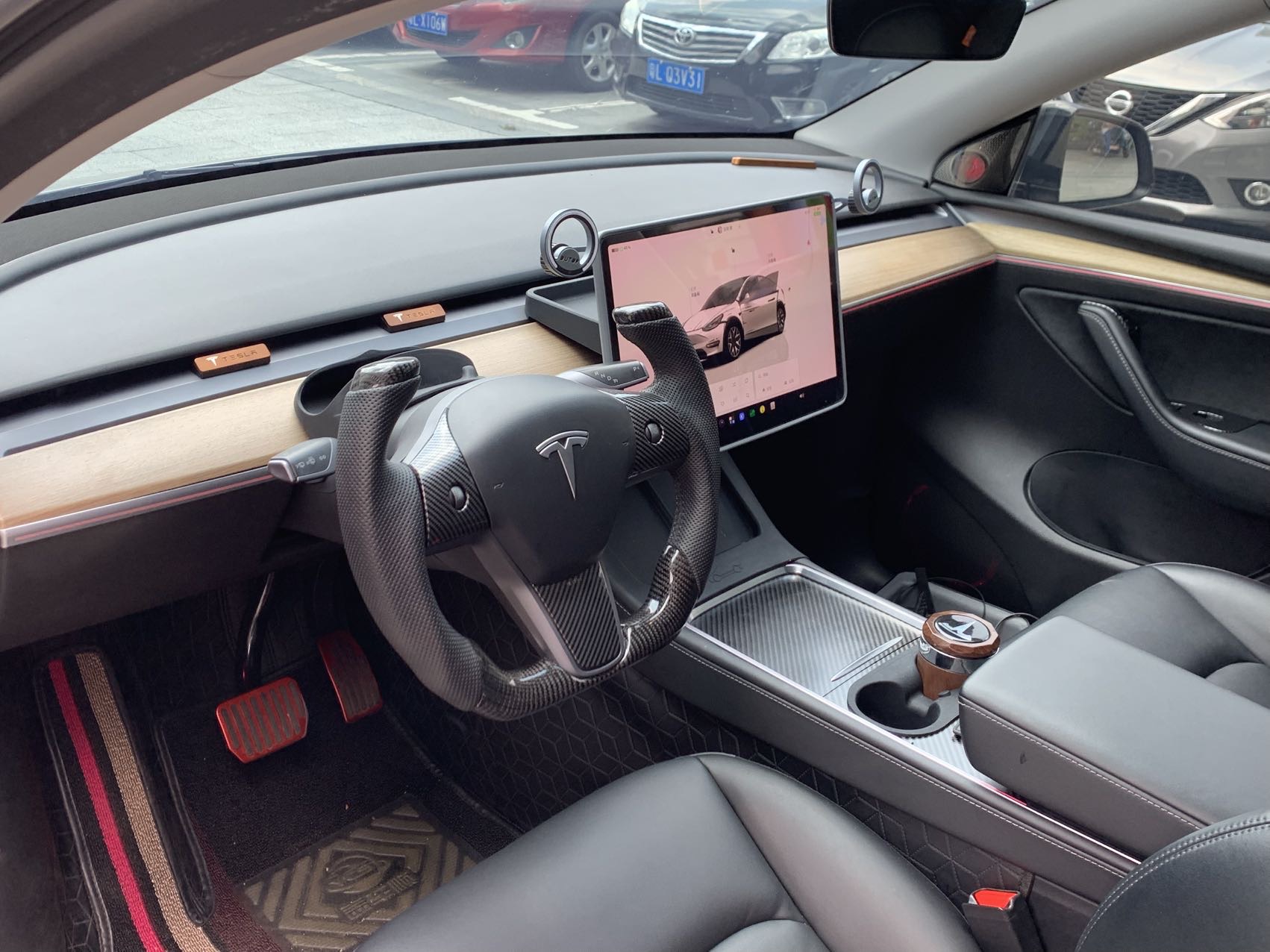 Tesla Model Y 2023 #11 Tesla Model Y 2023 car image #11