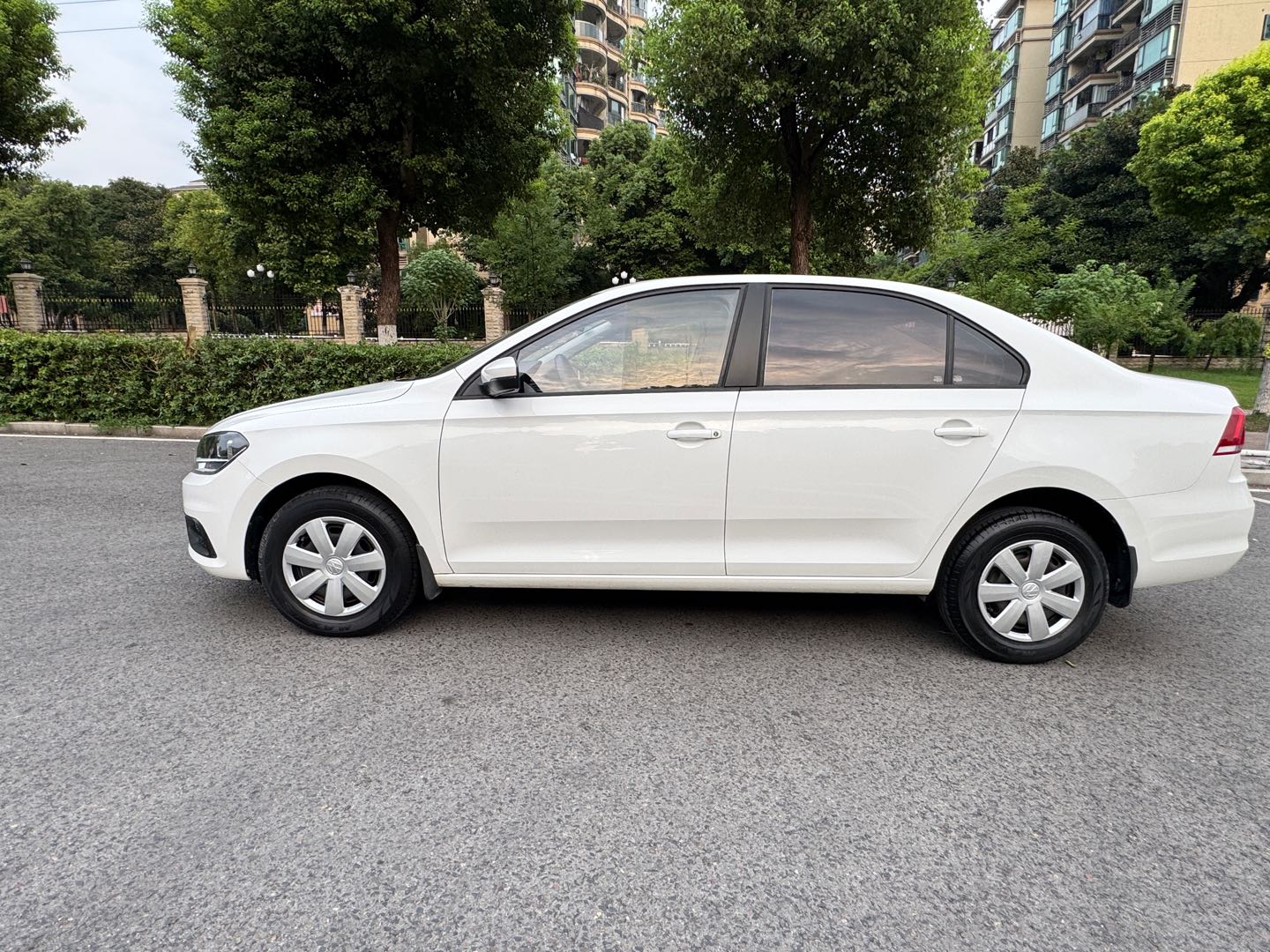Volkswagen Santana 2019 car image #7