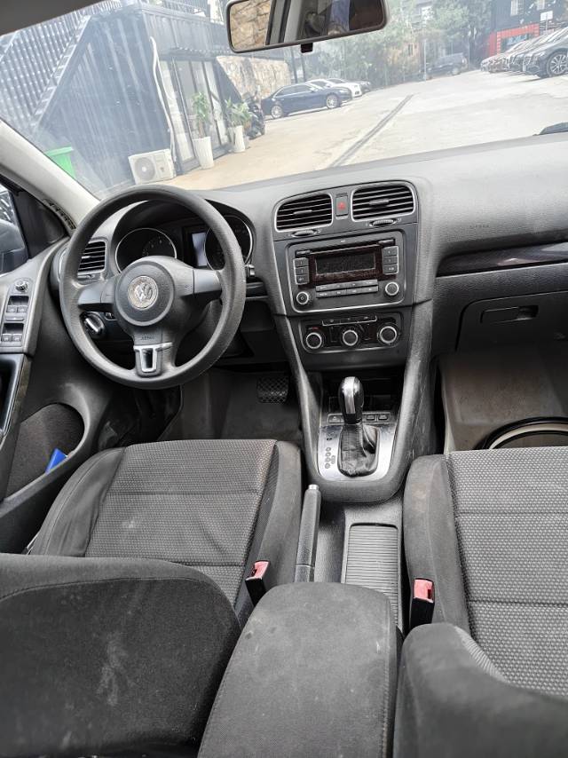 Volkswagen Golf 2011 car image #7