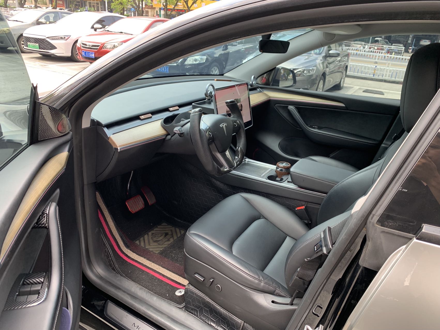 Tesla Model Y 2023 #9 Tesla Model Y 2023 car image #9