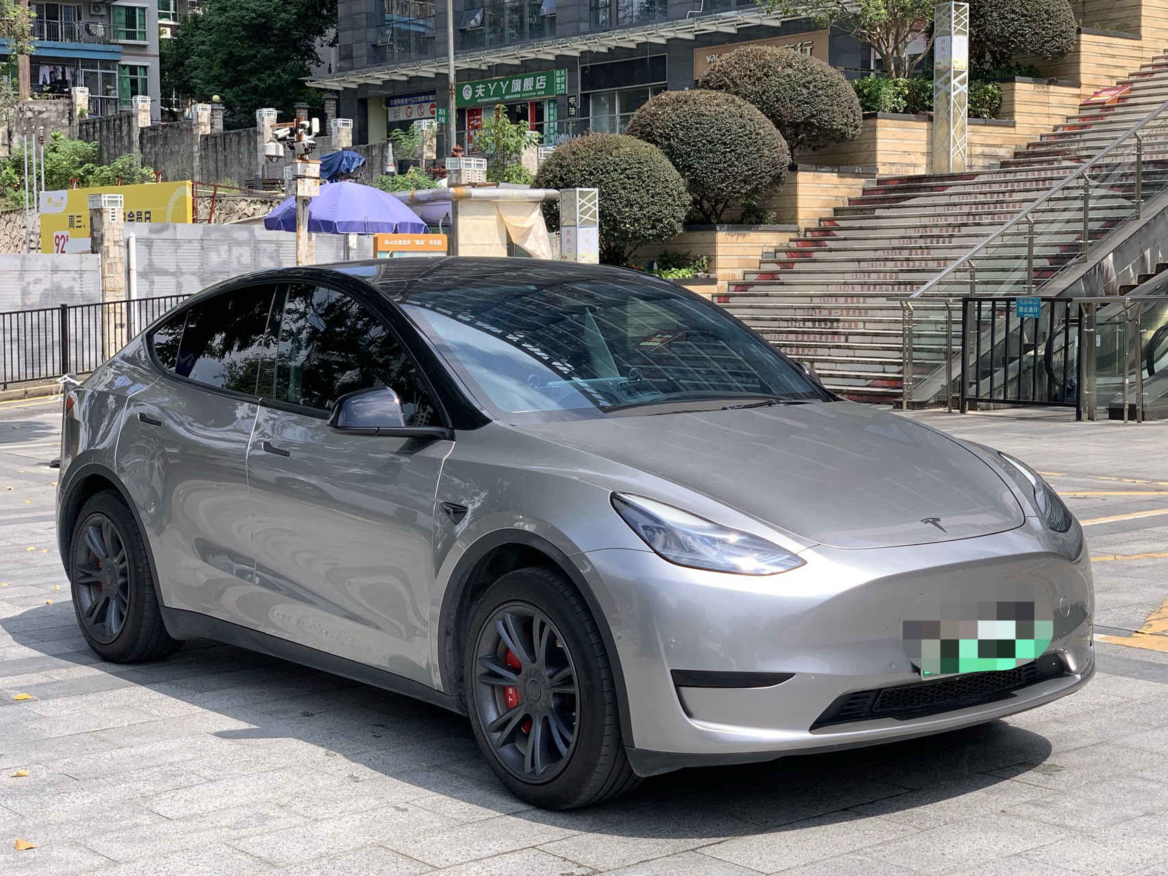 Tesla Model Y 2023 #5 Tesla Model Y 2023 car image #5