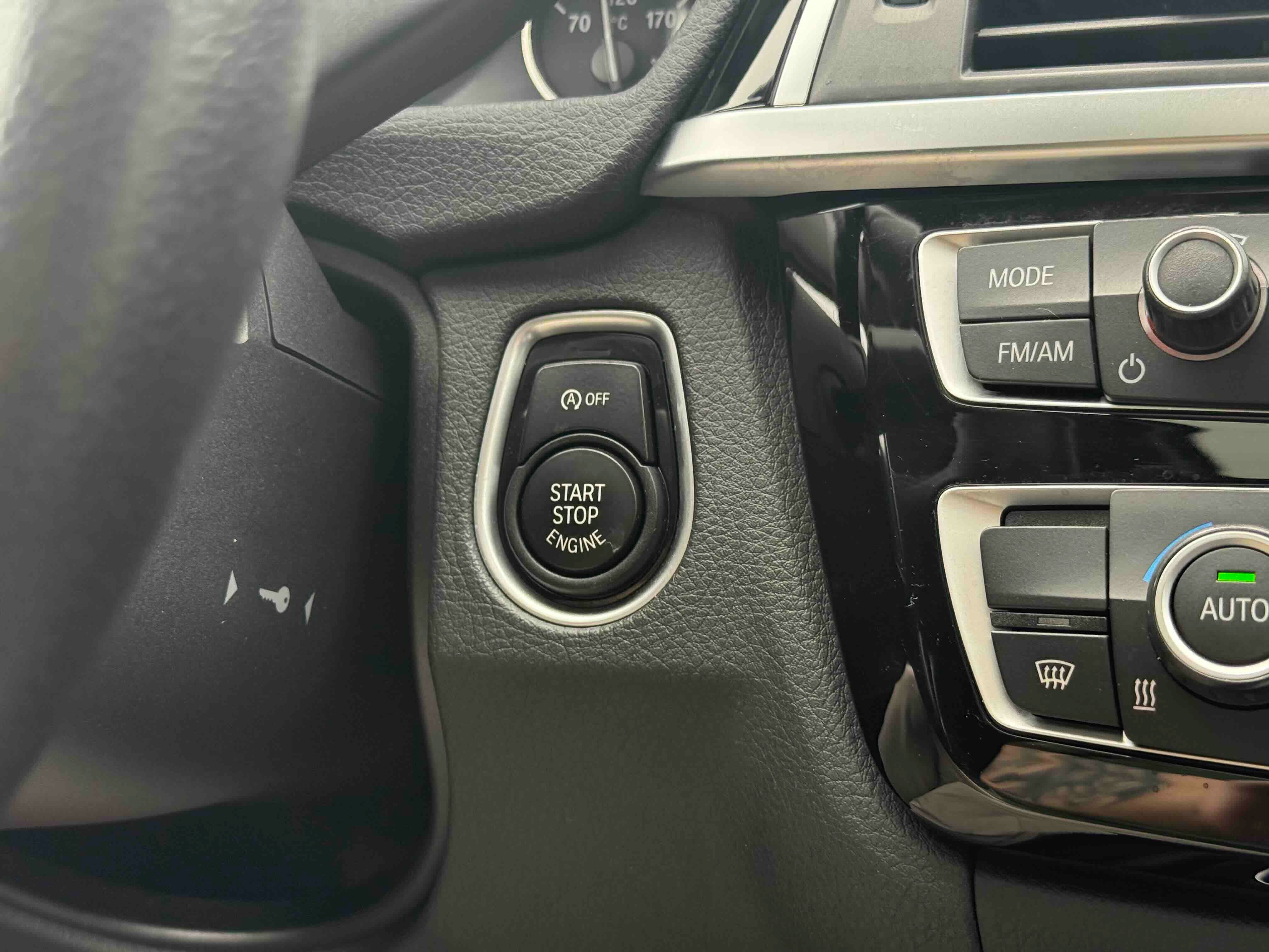 BMW 3 Series 2017 car image #9