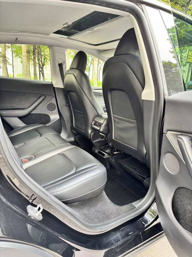Tesla Model Y 2022 #7 Tesla Model Y 2022 car image #7