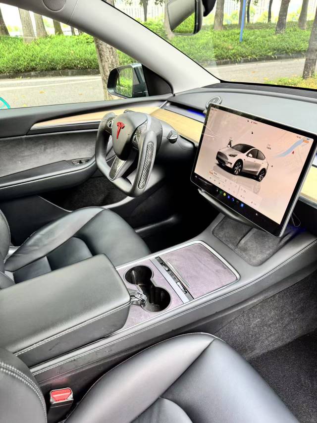 Tesla Model Y 2022 #6 Tesla Model Y 2022 car image #6