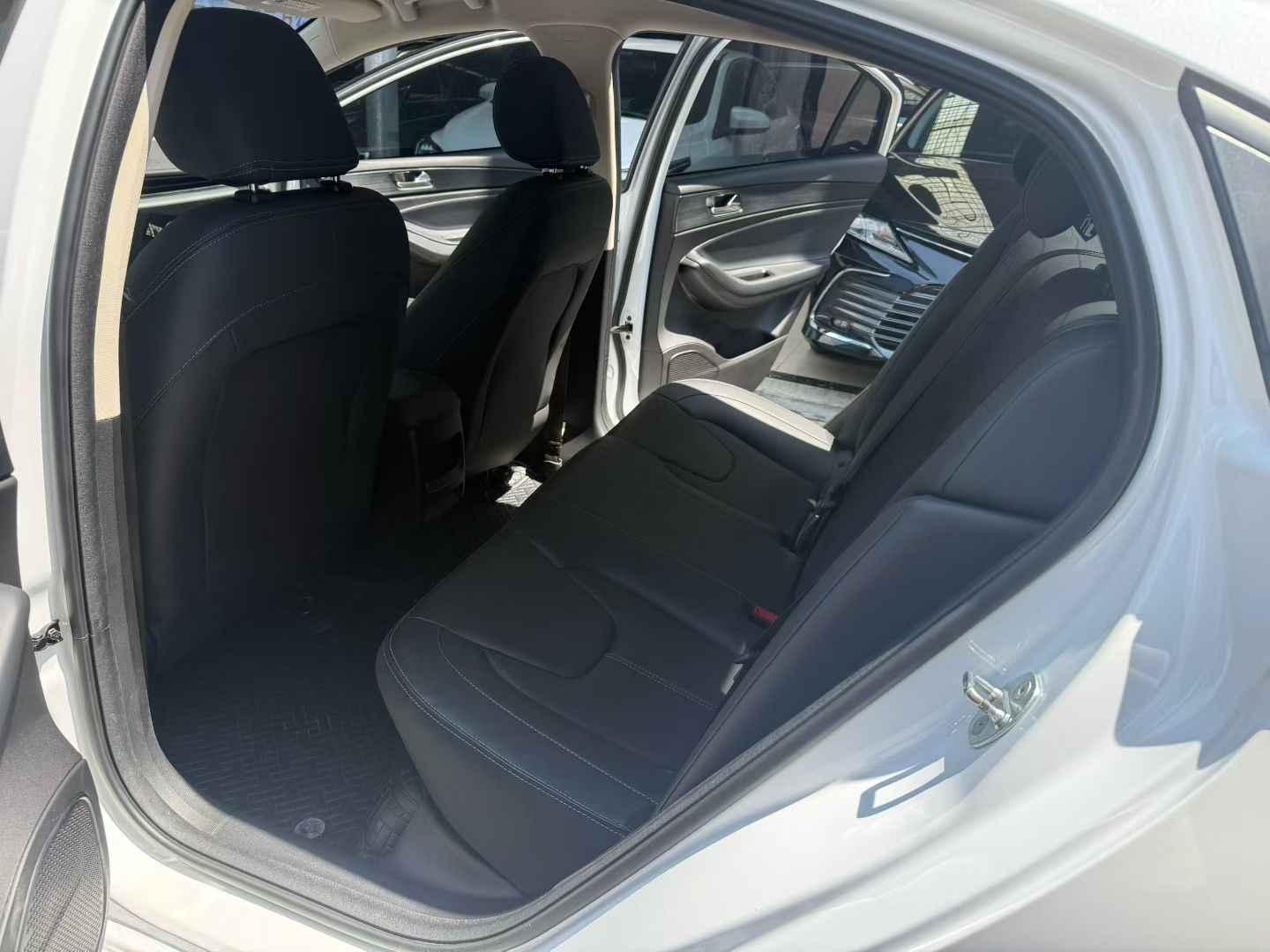 Chery Arrizo 5 2023 car image #9