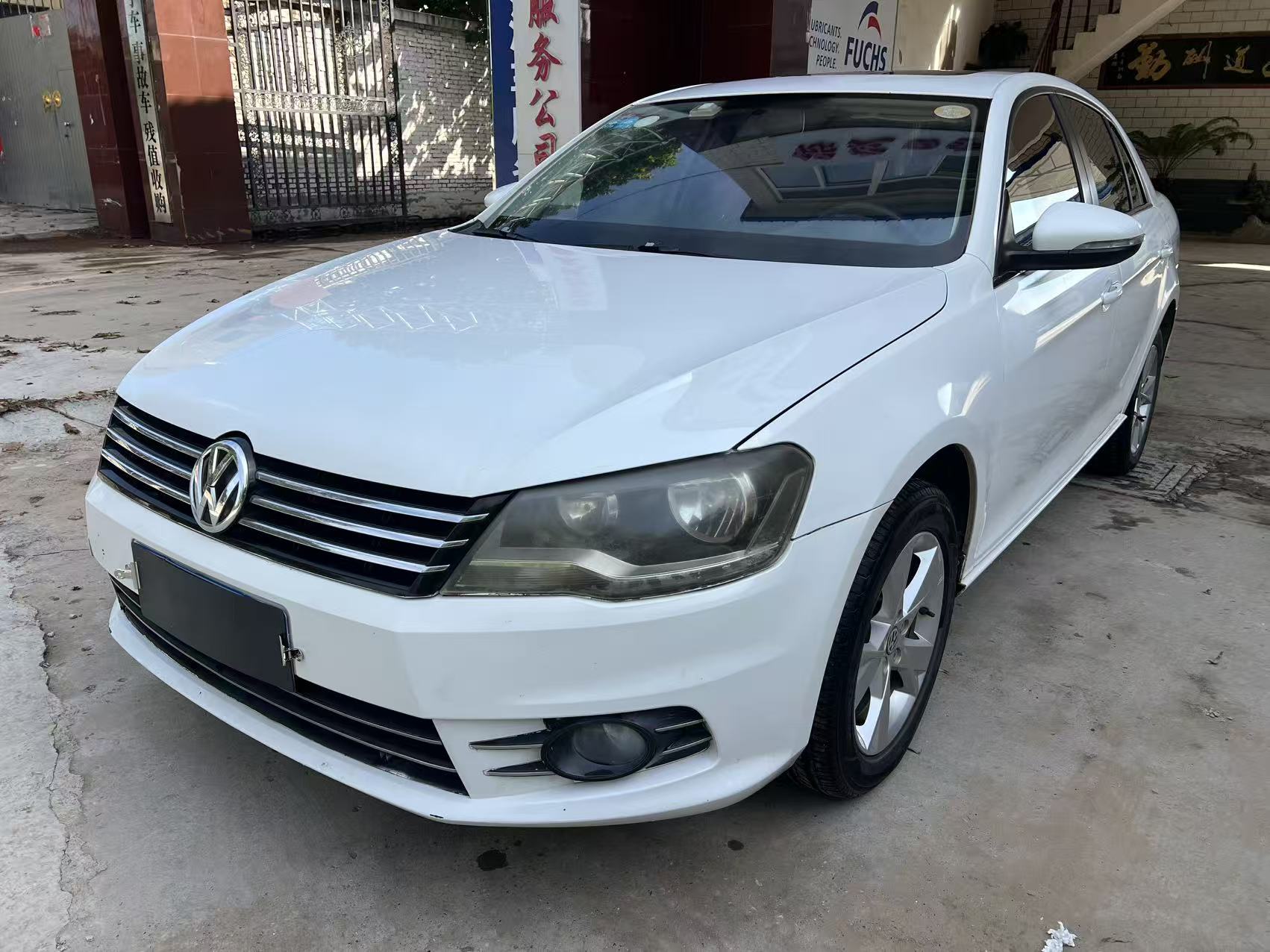 Volkswagen Bora 2014 car image #2
