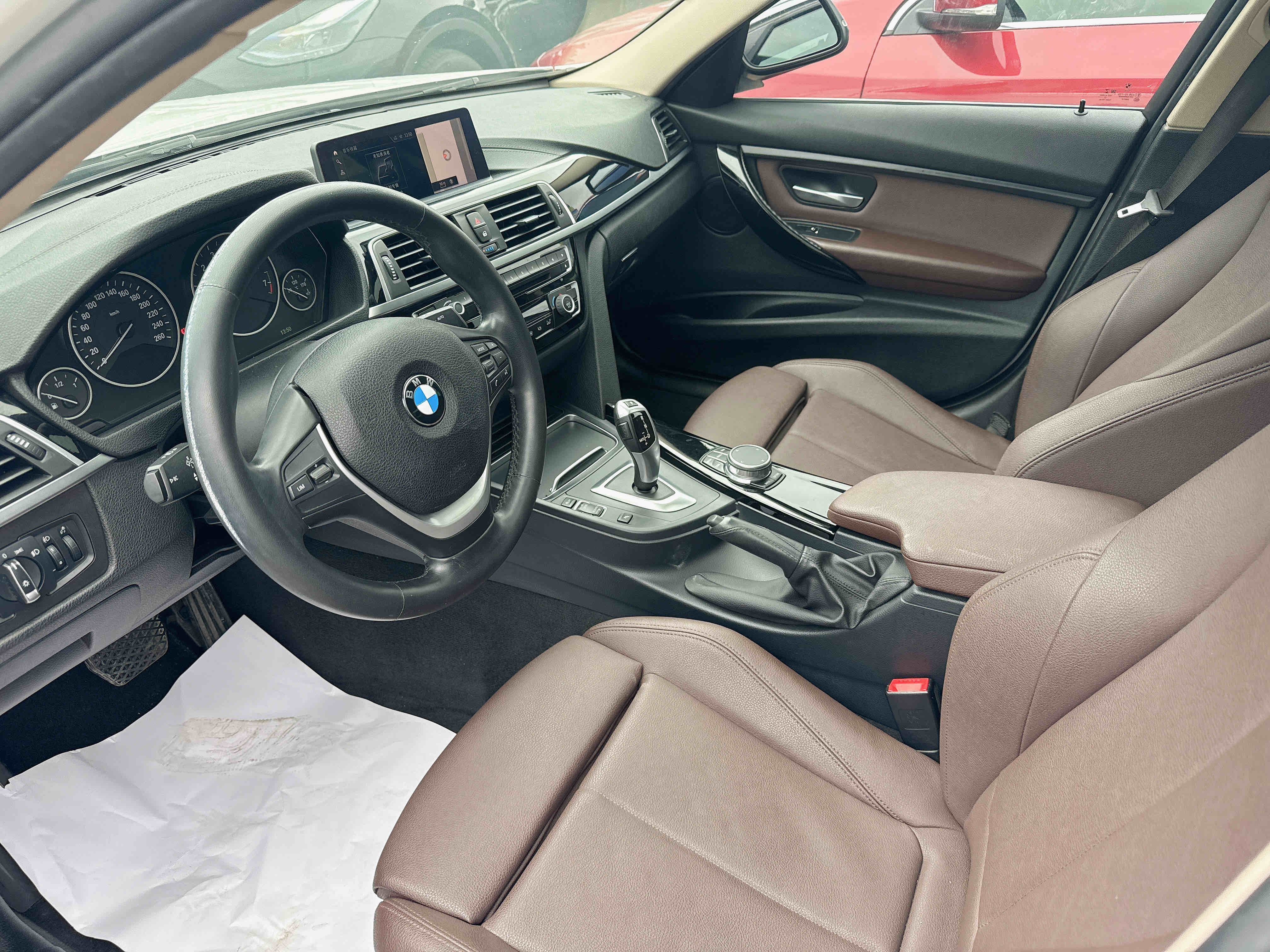 BMW 3 Series 2018 car image #6