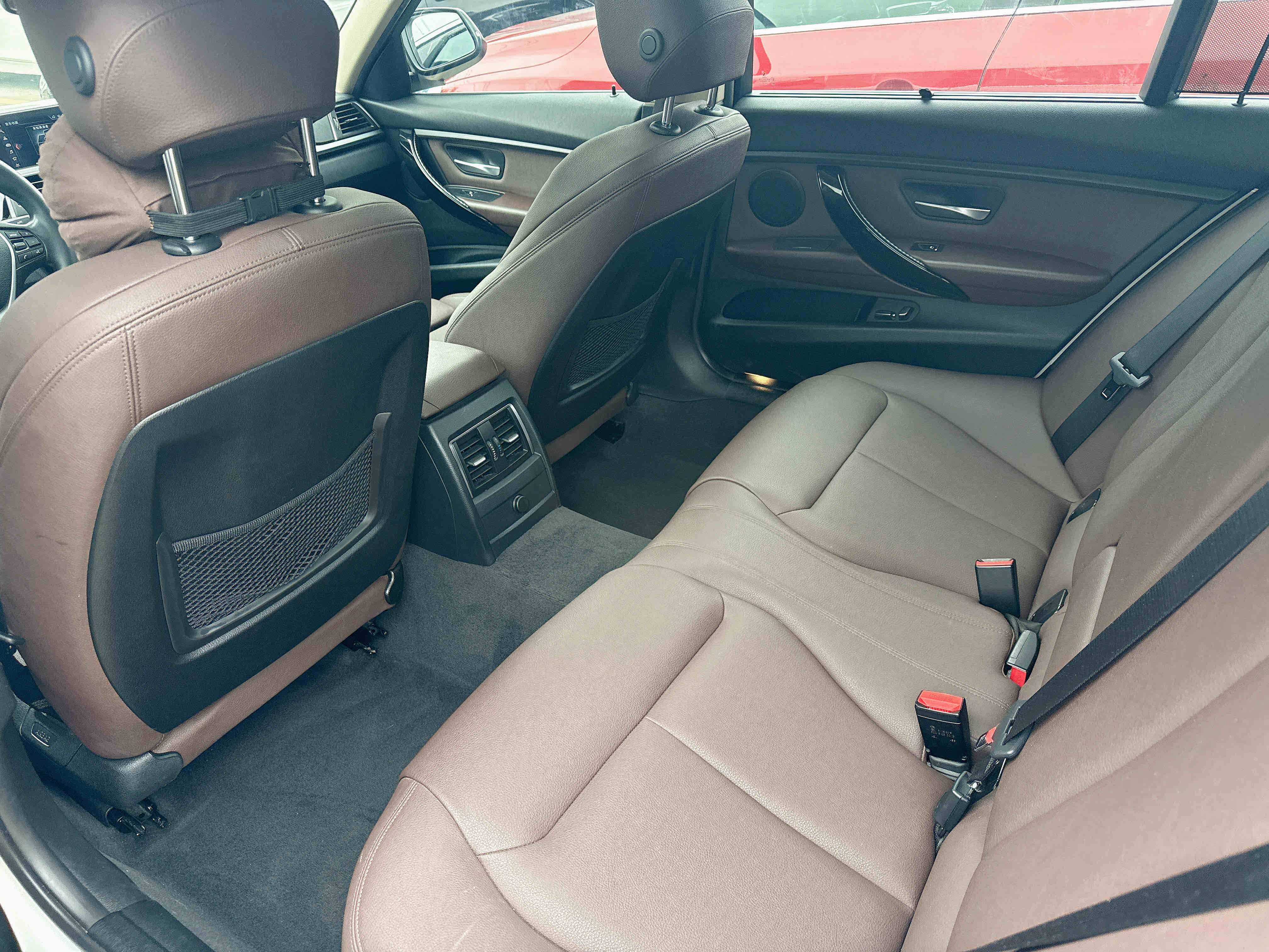 BMW 3 Series 2018 car image #7