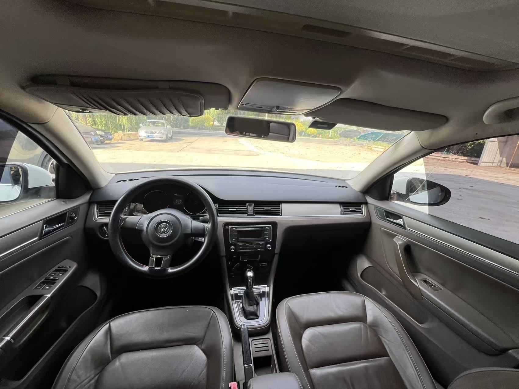 Volkswagen Bora 2014 car image #7