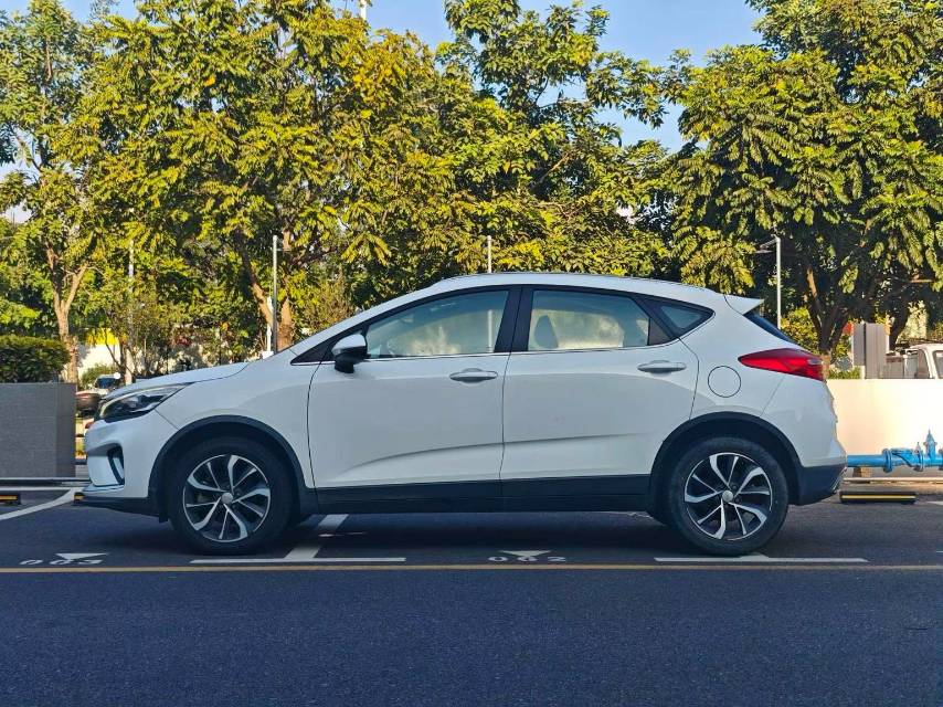 GEELY Emgrand GS 2019 car image #7