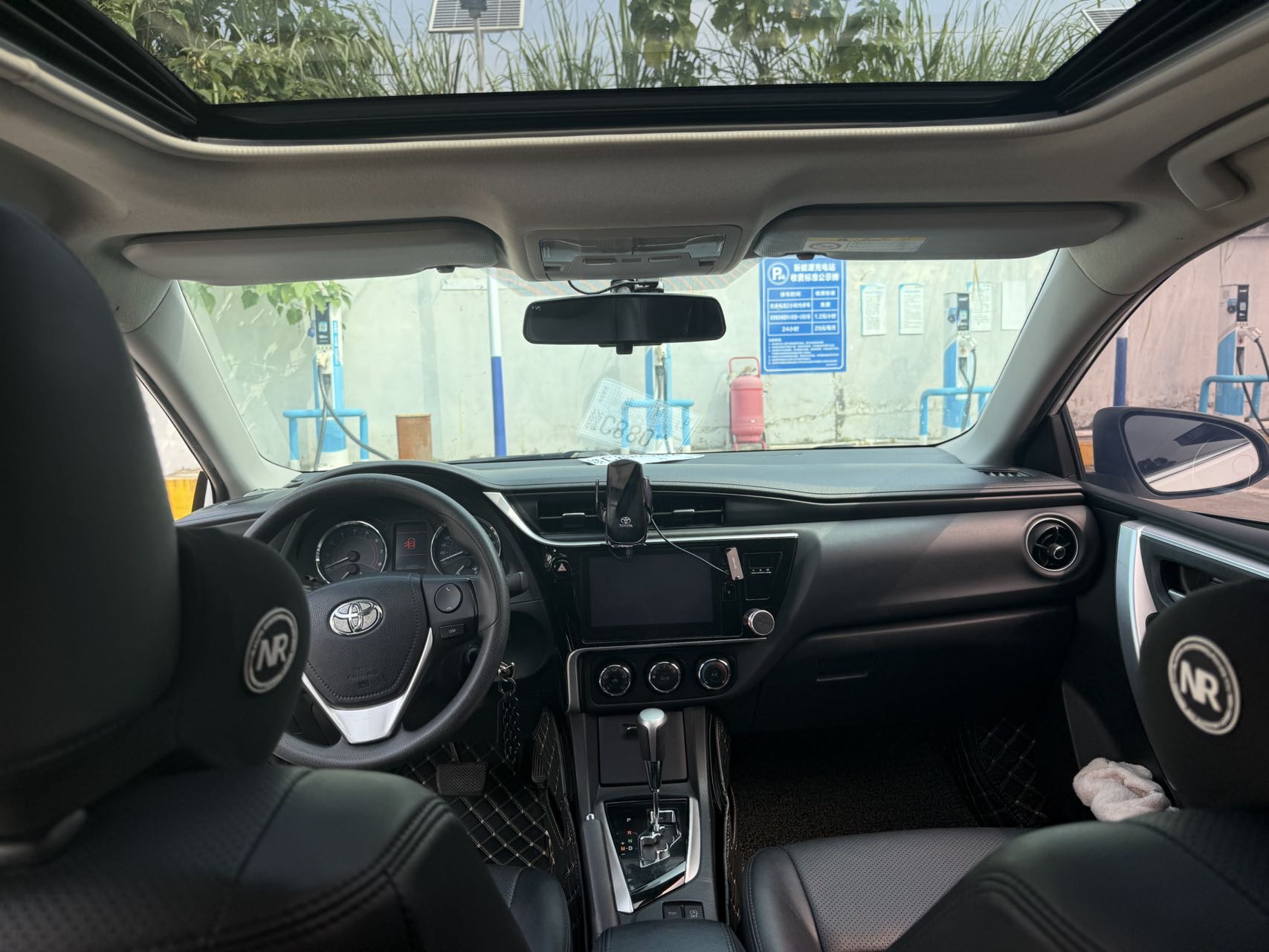 Toyota Corolla 2017 car image #10