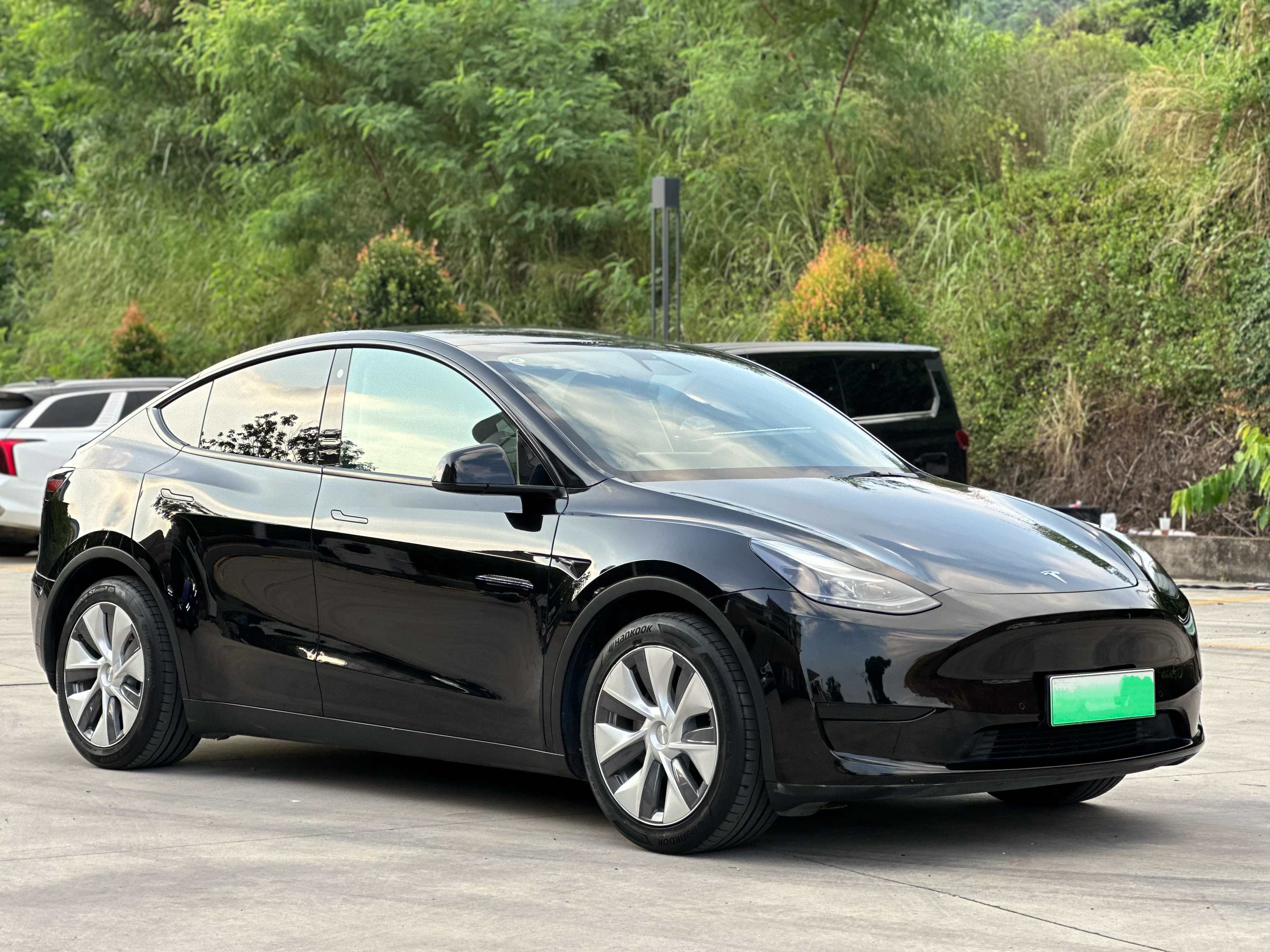 Tesla Model Y 2022 car image #5
