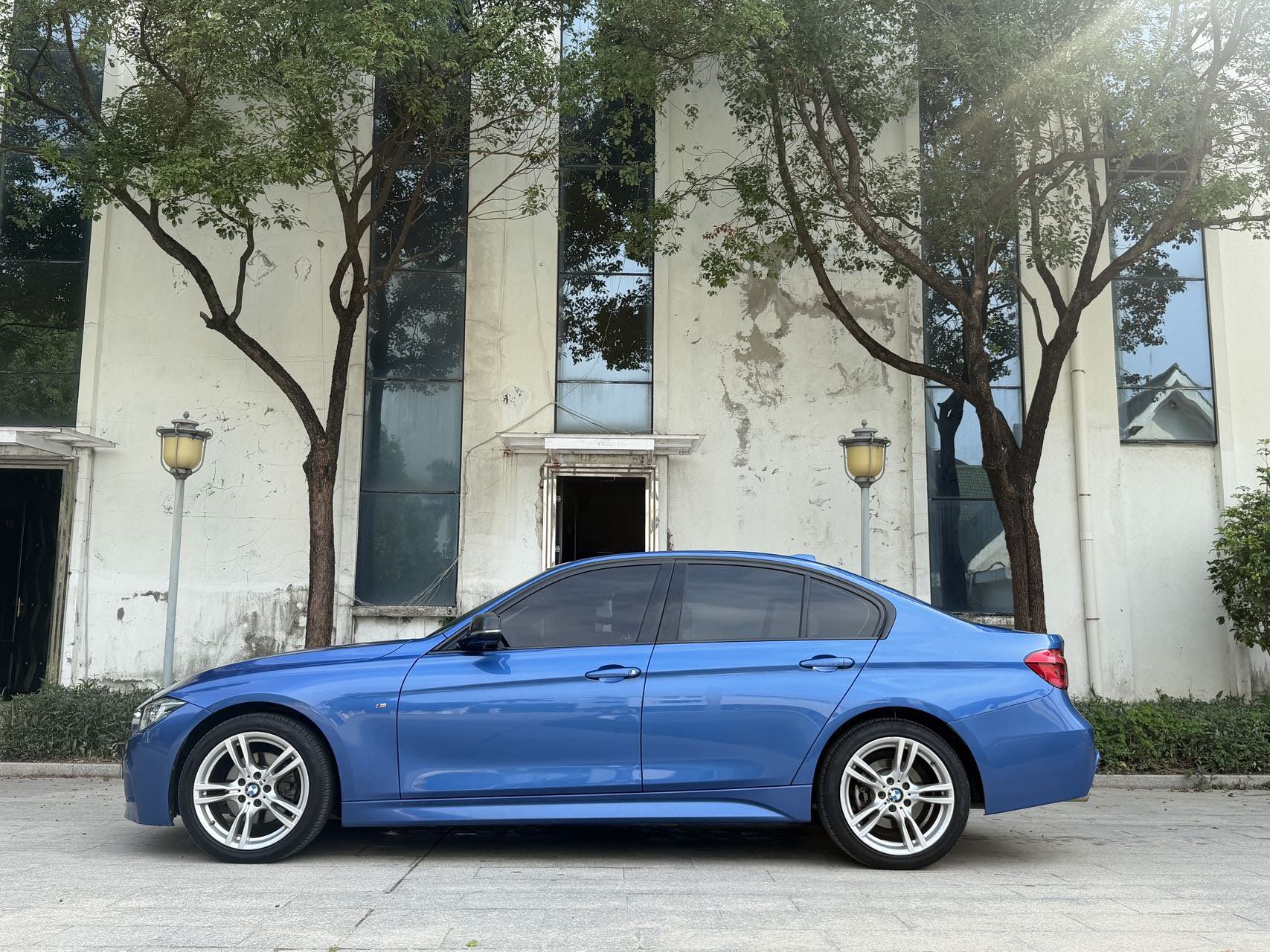 BMW 3 Series 2018 #5 BMW 3 Series 2018 car image #5