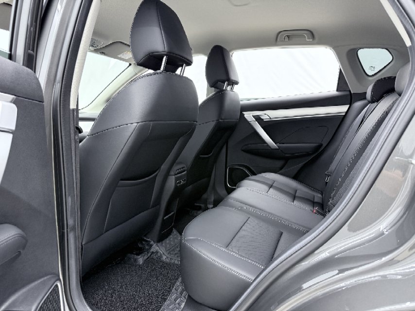 GEELY Coolray 2025 #9 GEELY Coolray 2025 immagine di auto #9
