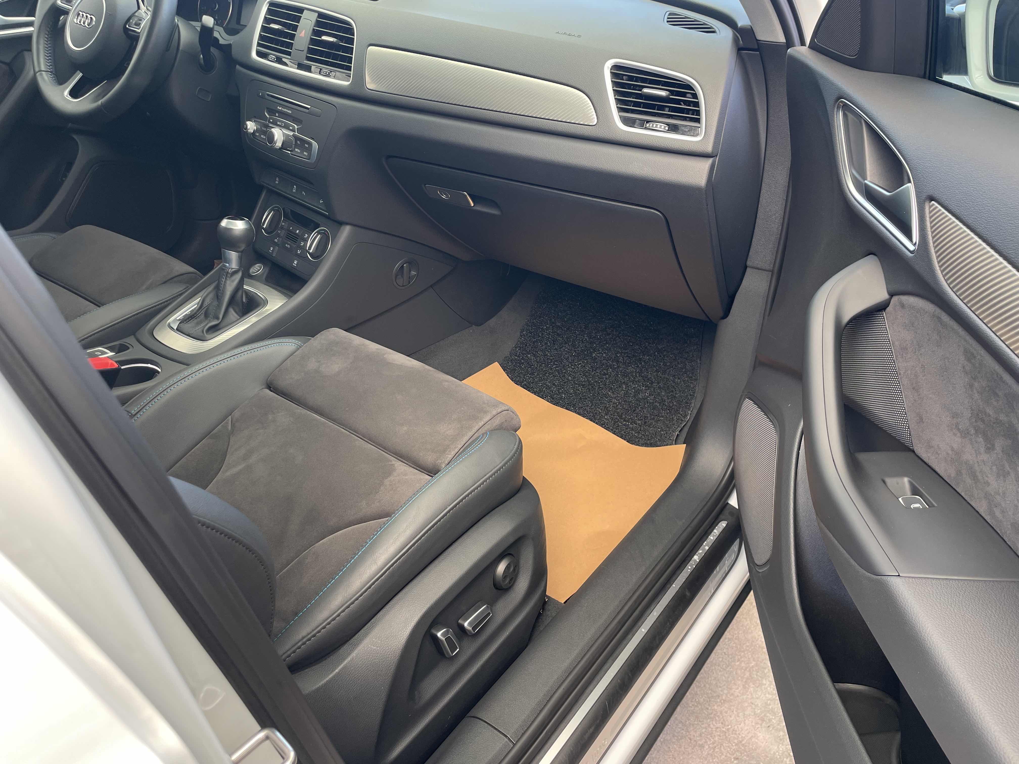 Audi Q3 2018 car image #7