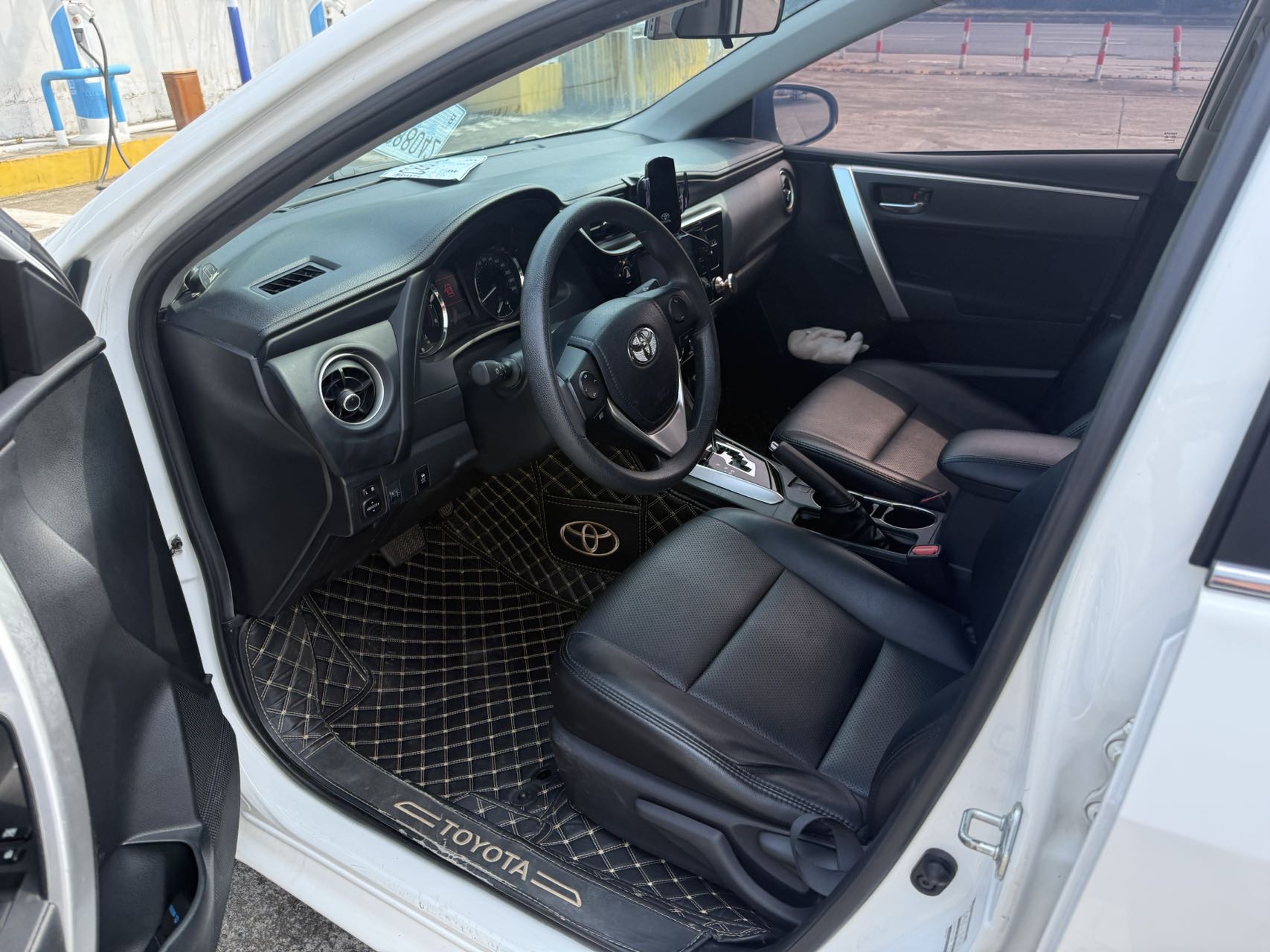 Toyota Corolla 2017 car image #8