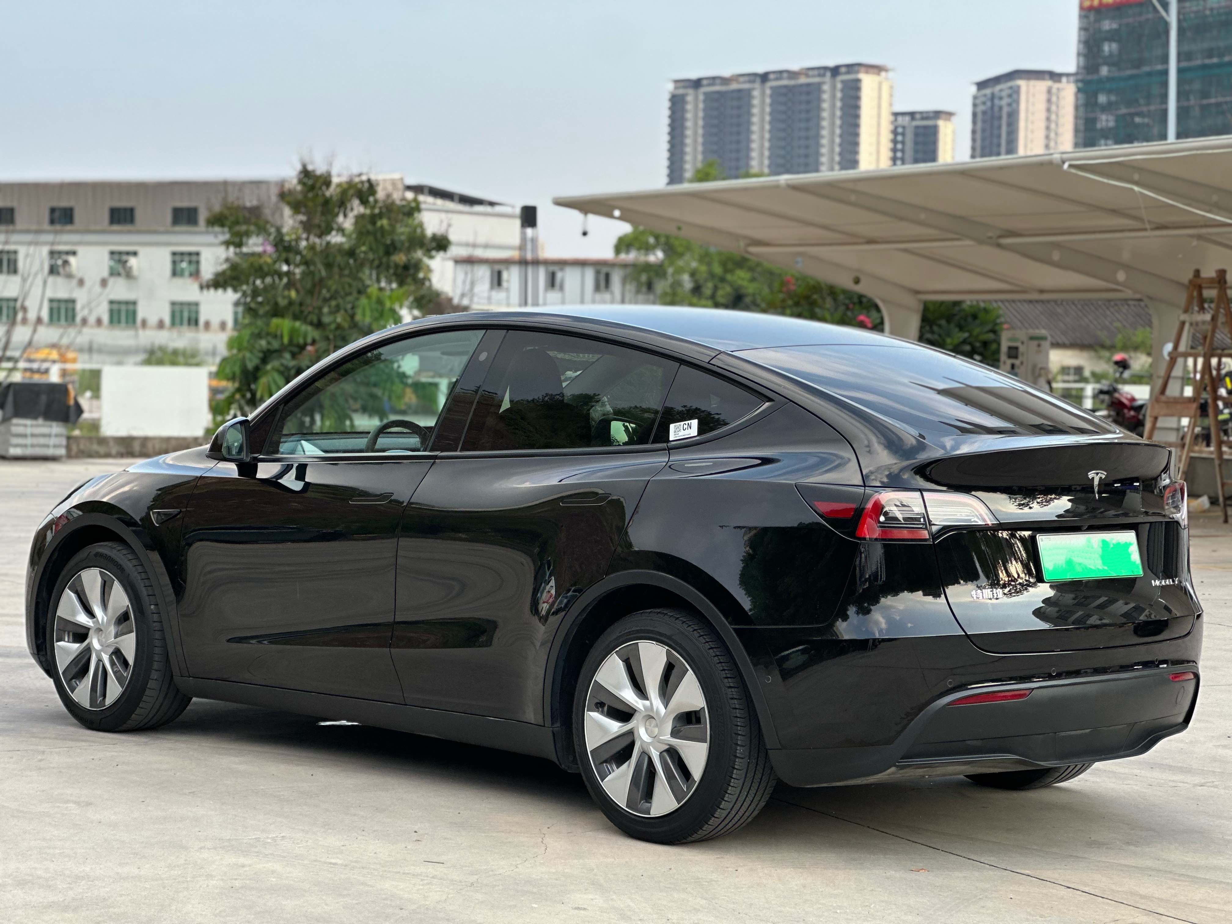 Tesla Model Y 2022 car image #6