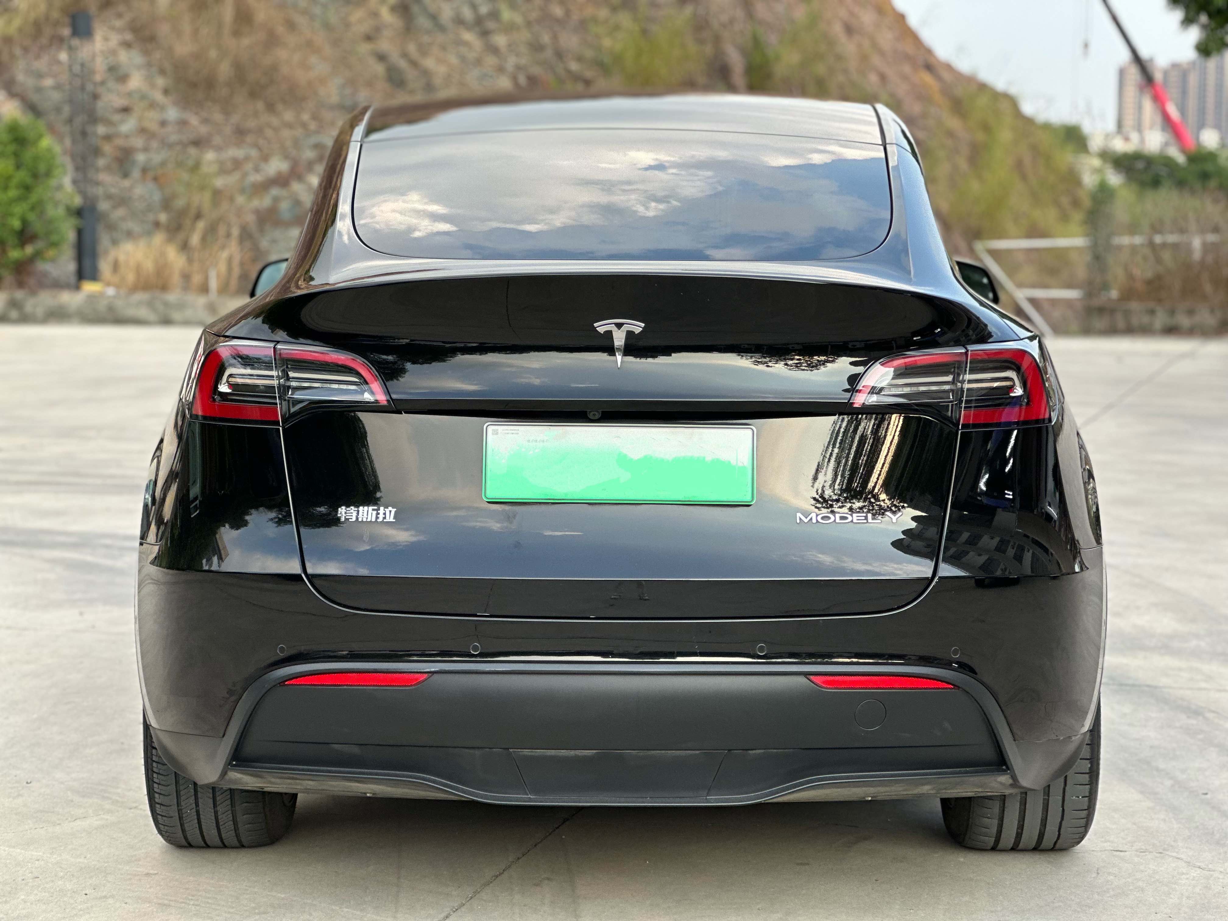 Tesla Model Y 2022 car image #7