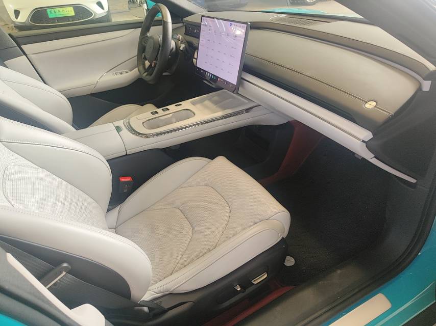 MI SU7 2024 car image #7